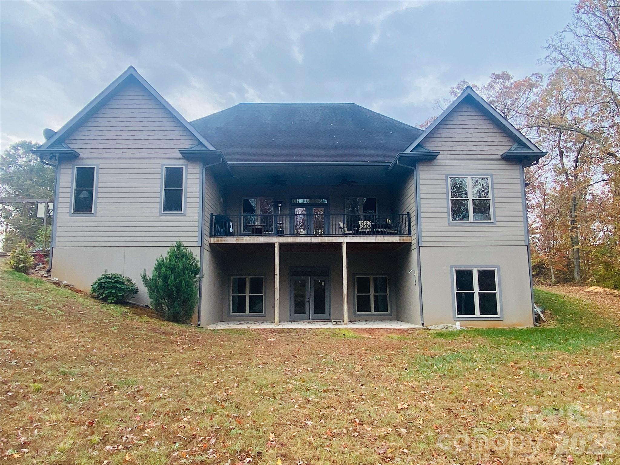 2818 Rockford Road Property Photo 6