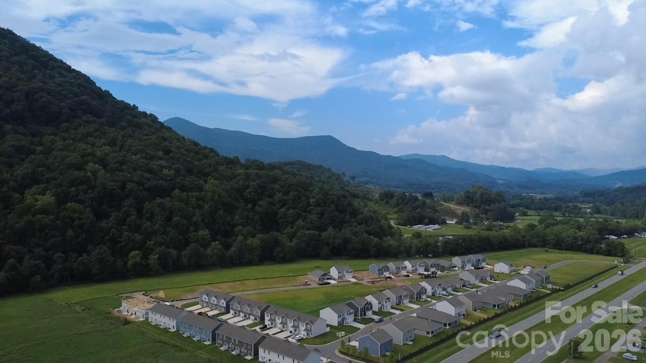 175 Creekwalk Lane Property Photo 2
