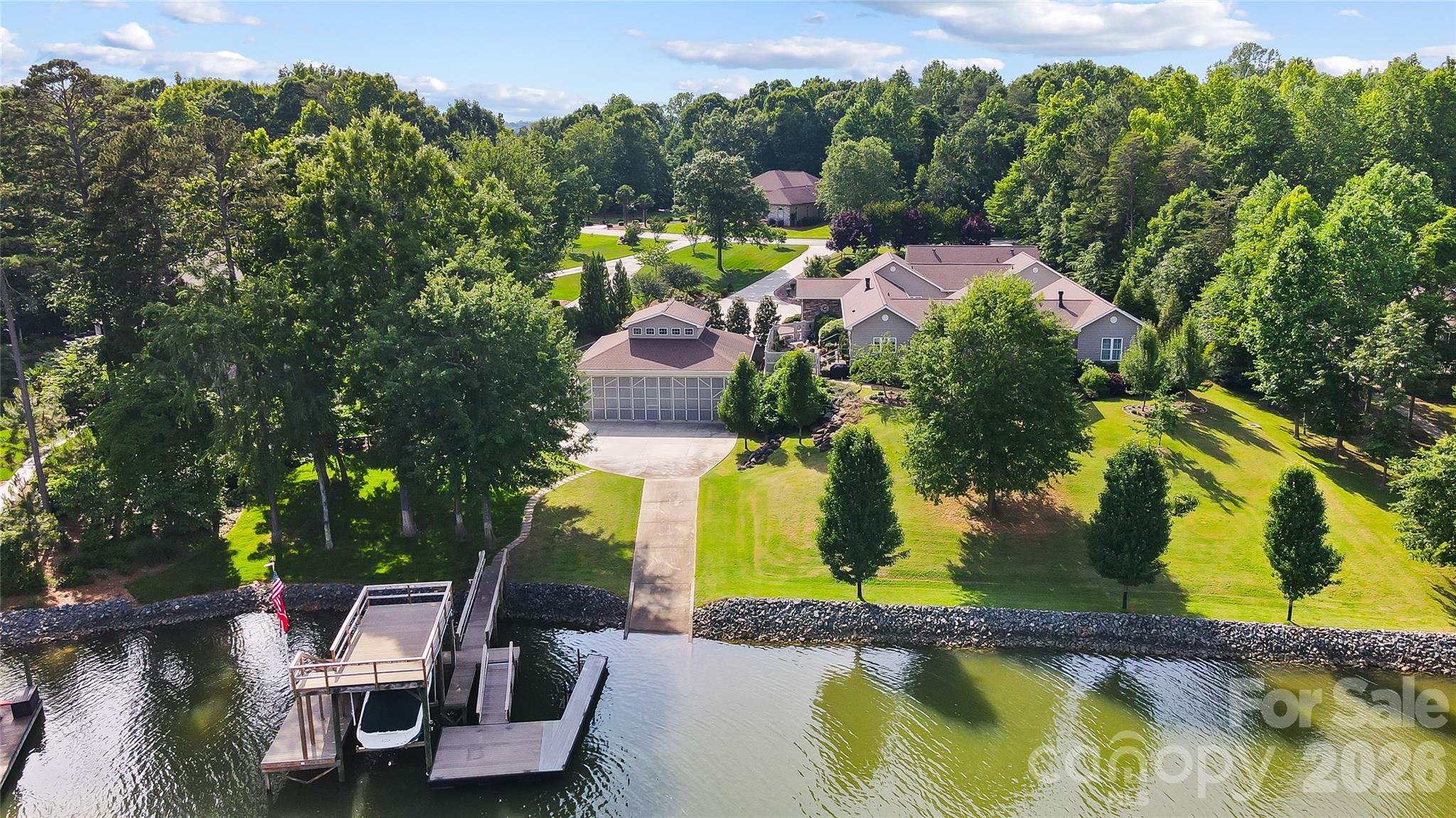 2354 Valelake Road Property Photo 1