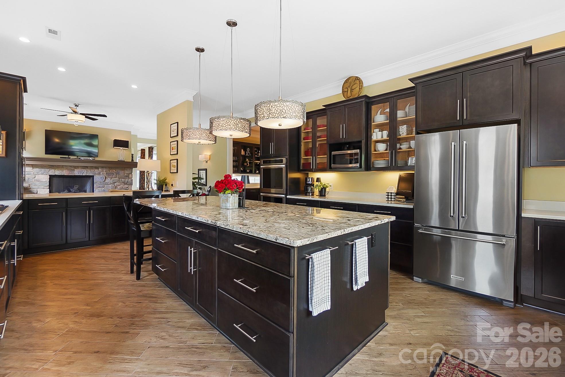 2354 Valelake Road Property Photo 7