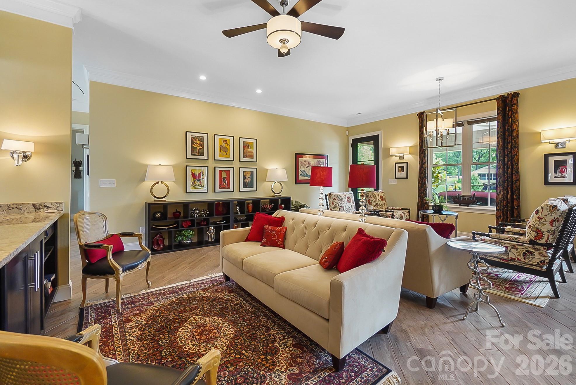 2354 Valelake Road Property Photo 14