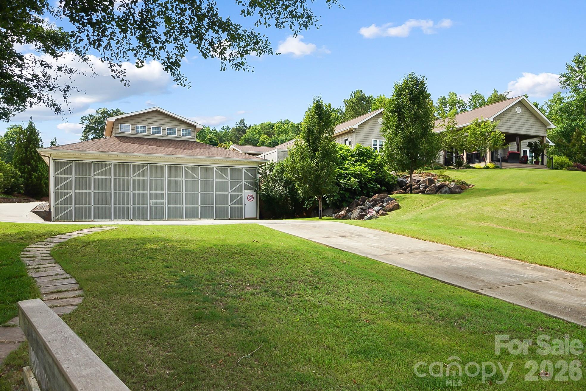 2354 Valelake Road Property Photo 37