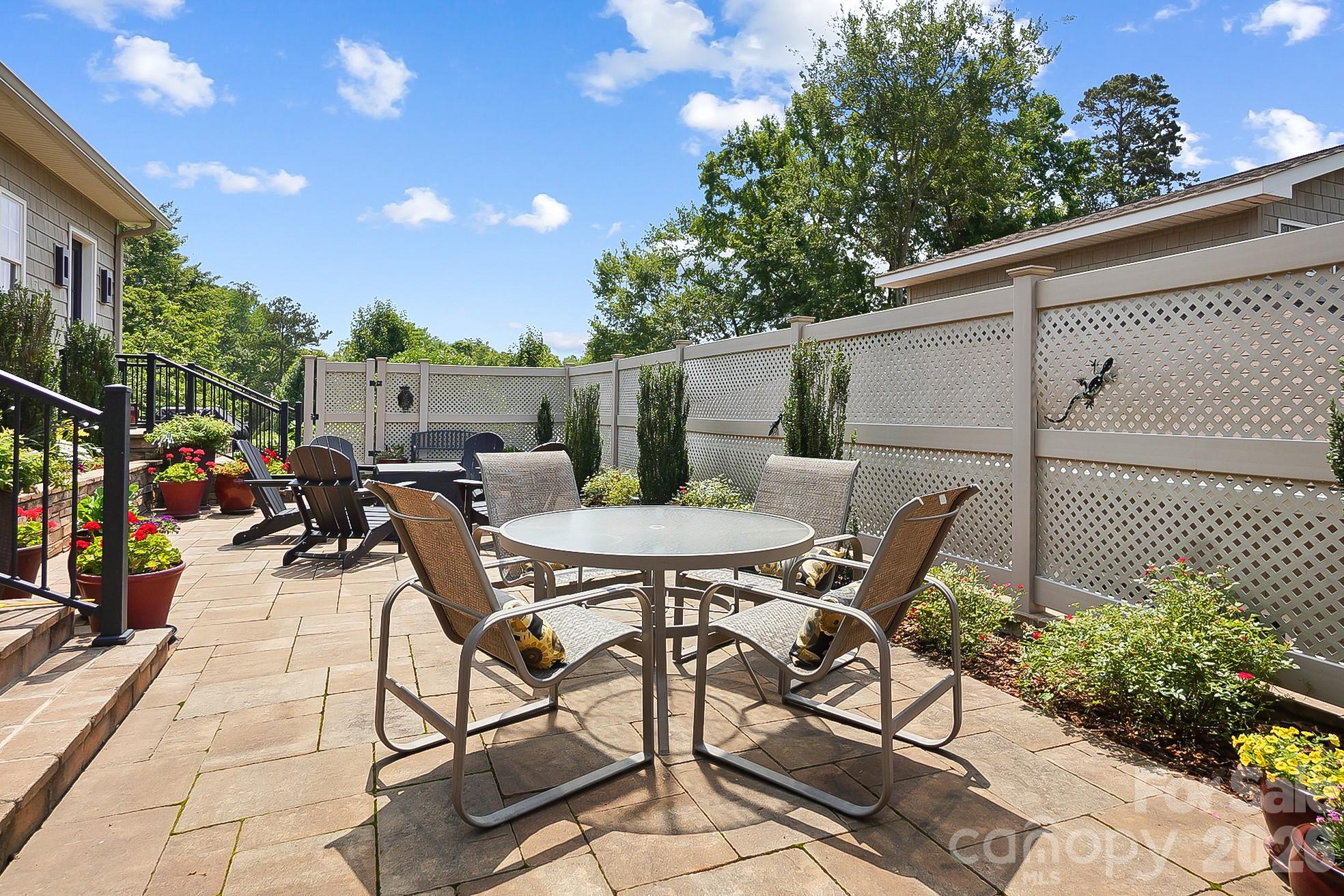 2354 Valelake Road Property Photo 44