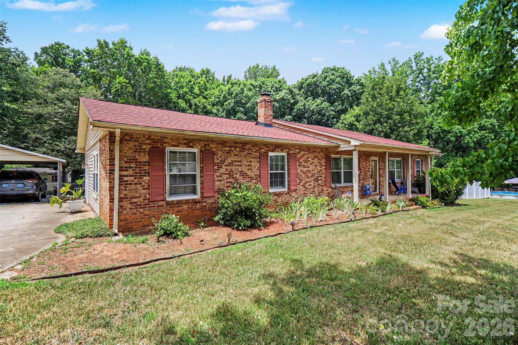 888 Sunbeam Drive Property Photo 3