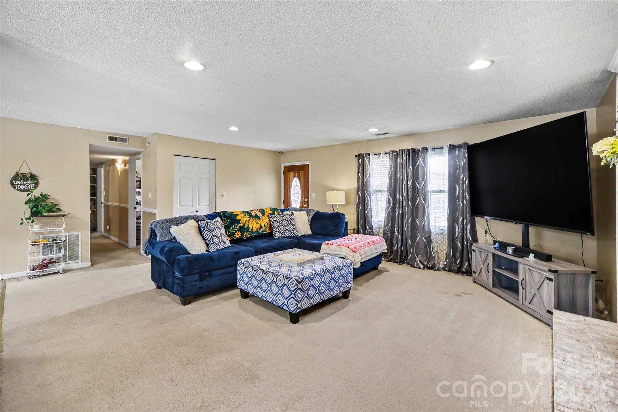 888 Sunbeam Drive Property Photo 7