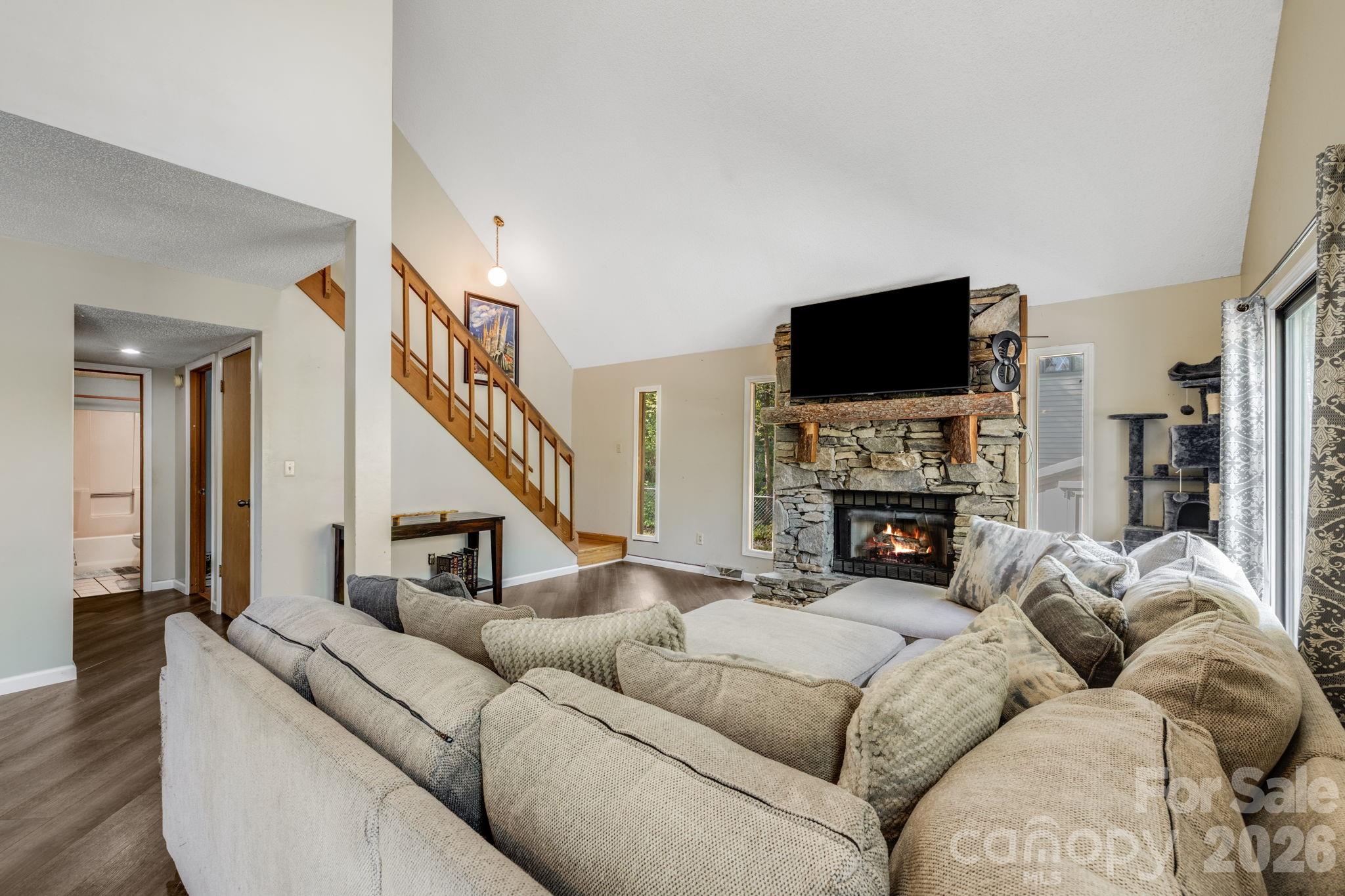 823 Fanning Bridge Road Property Photo 7