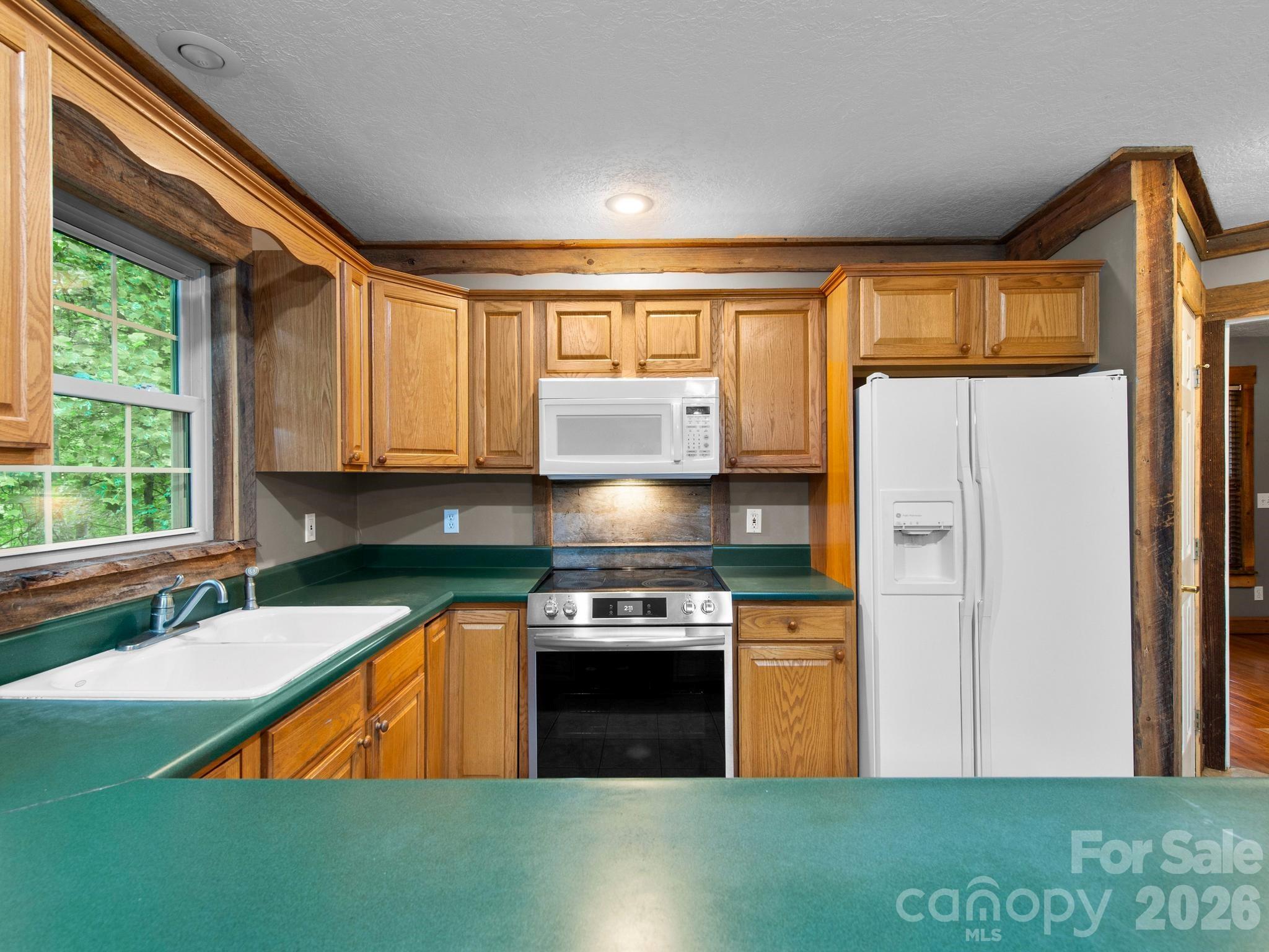 37 Leatherwood Drive 9 Property Photo 17