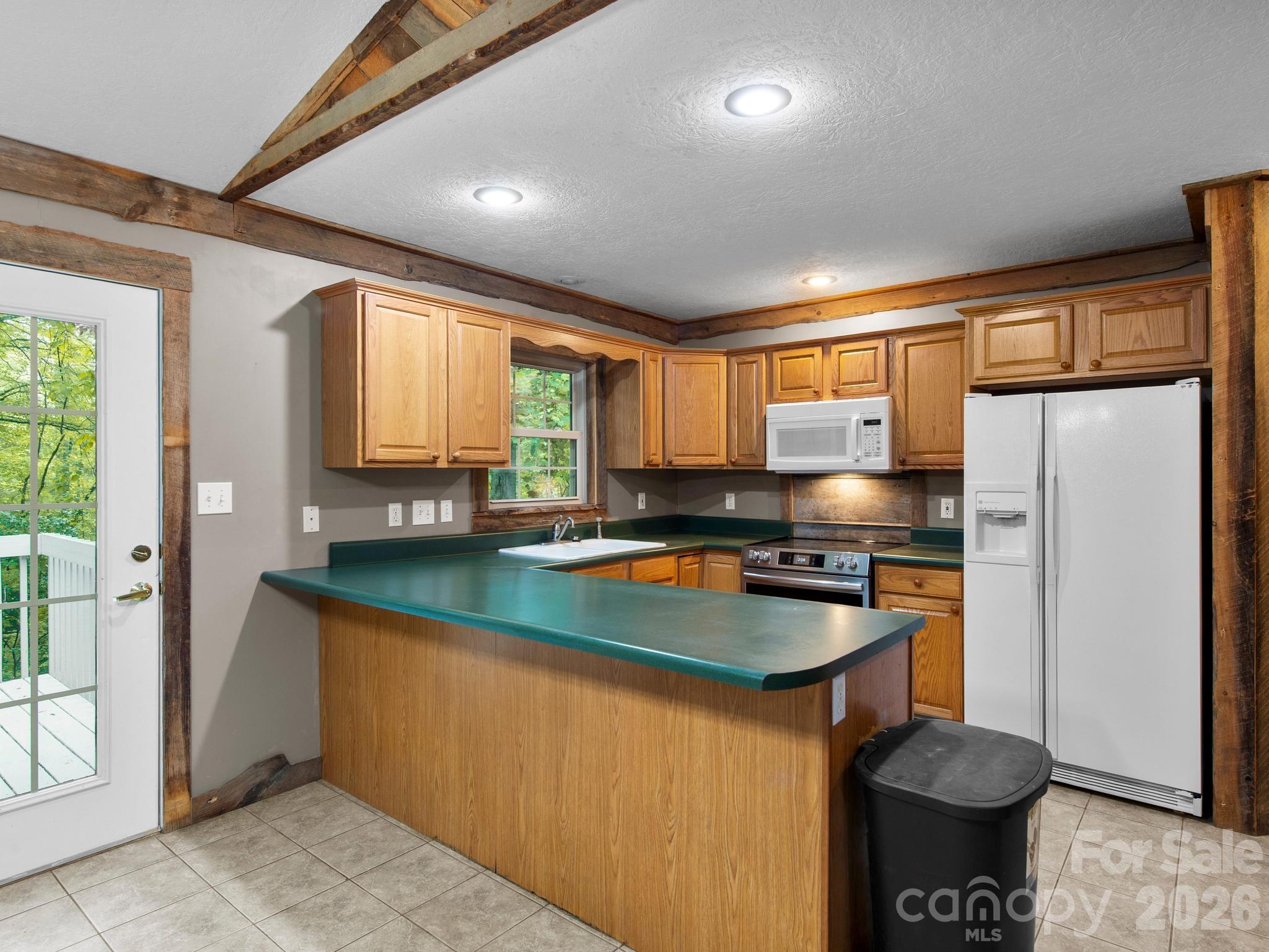37 Leatherwood Drive 9 Property Photo 18