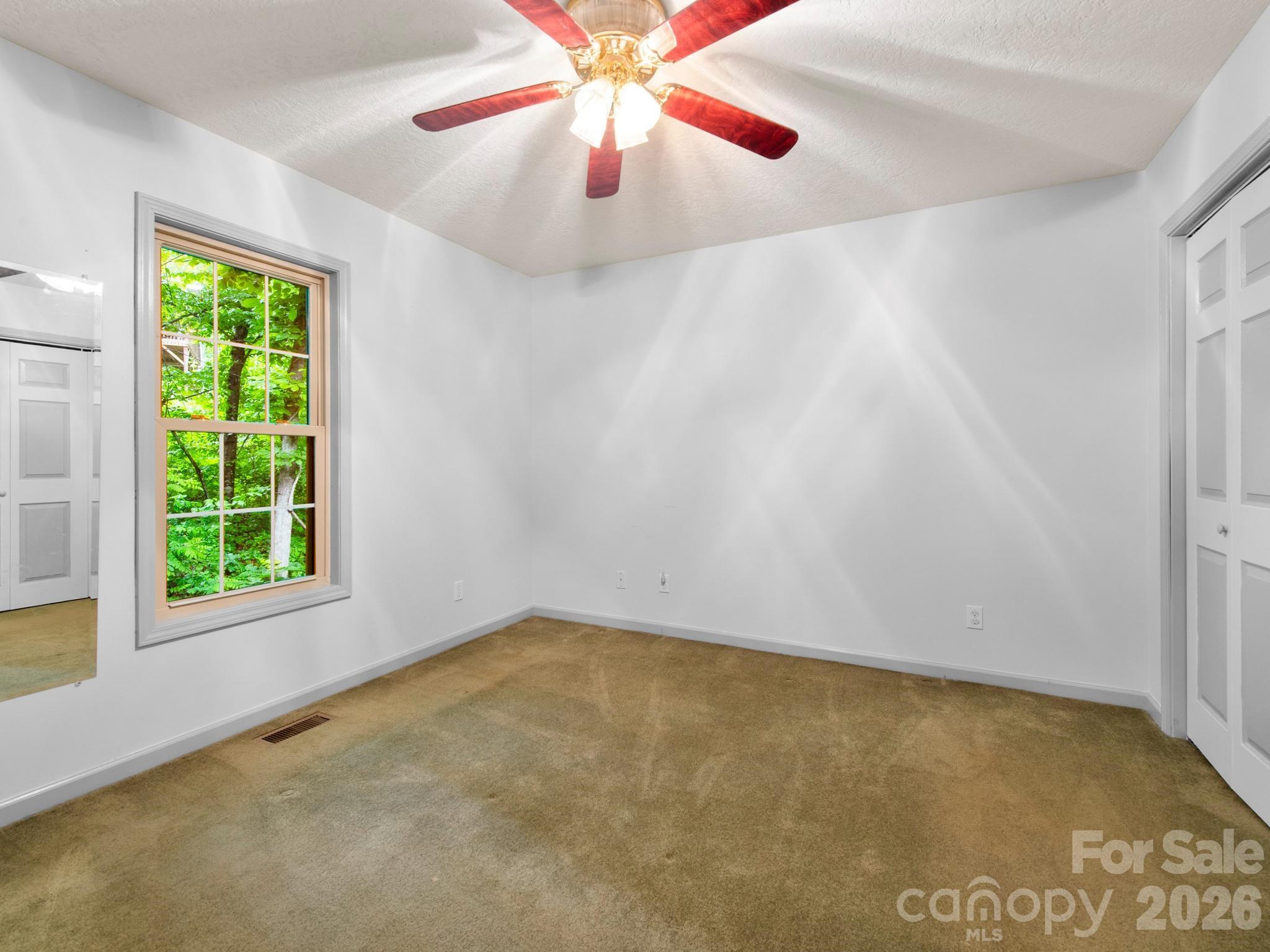 37 Leatherwood Drive 9 Property Photo 25