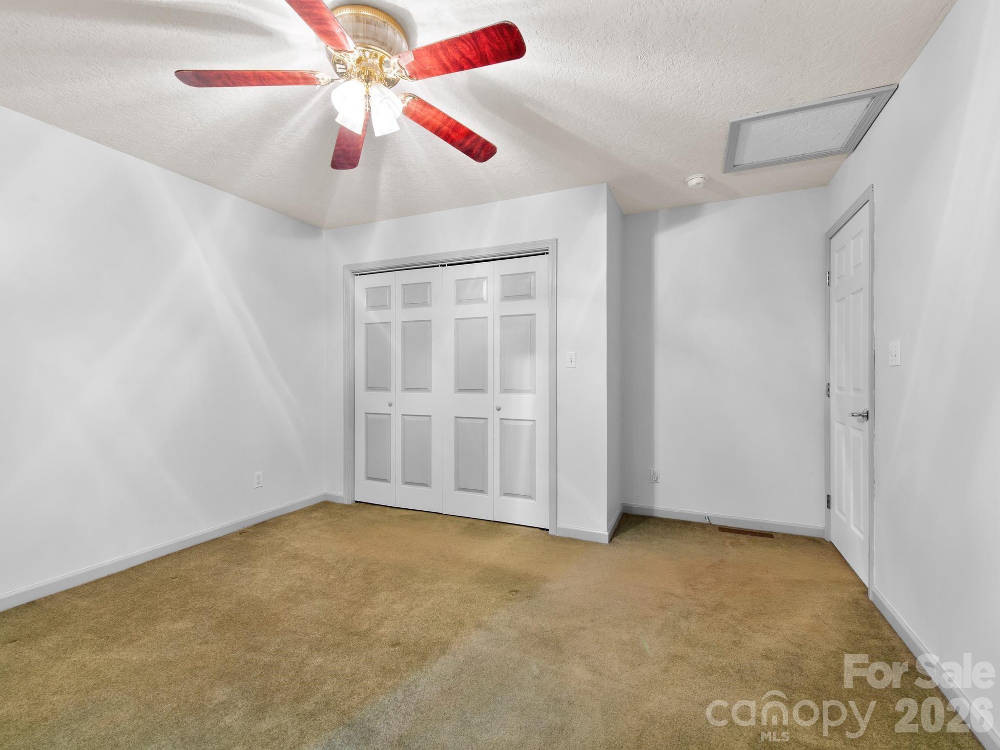 37 Leatherwood Drive 9 Property Photo 26