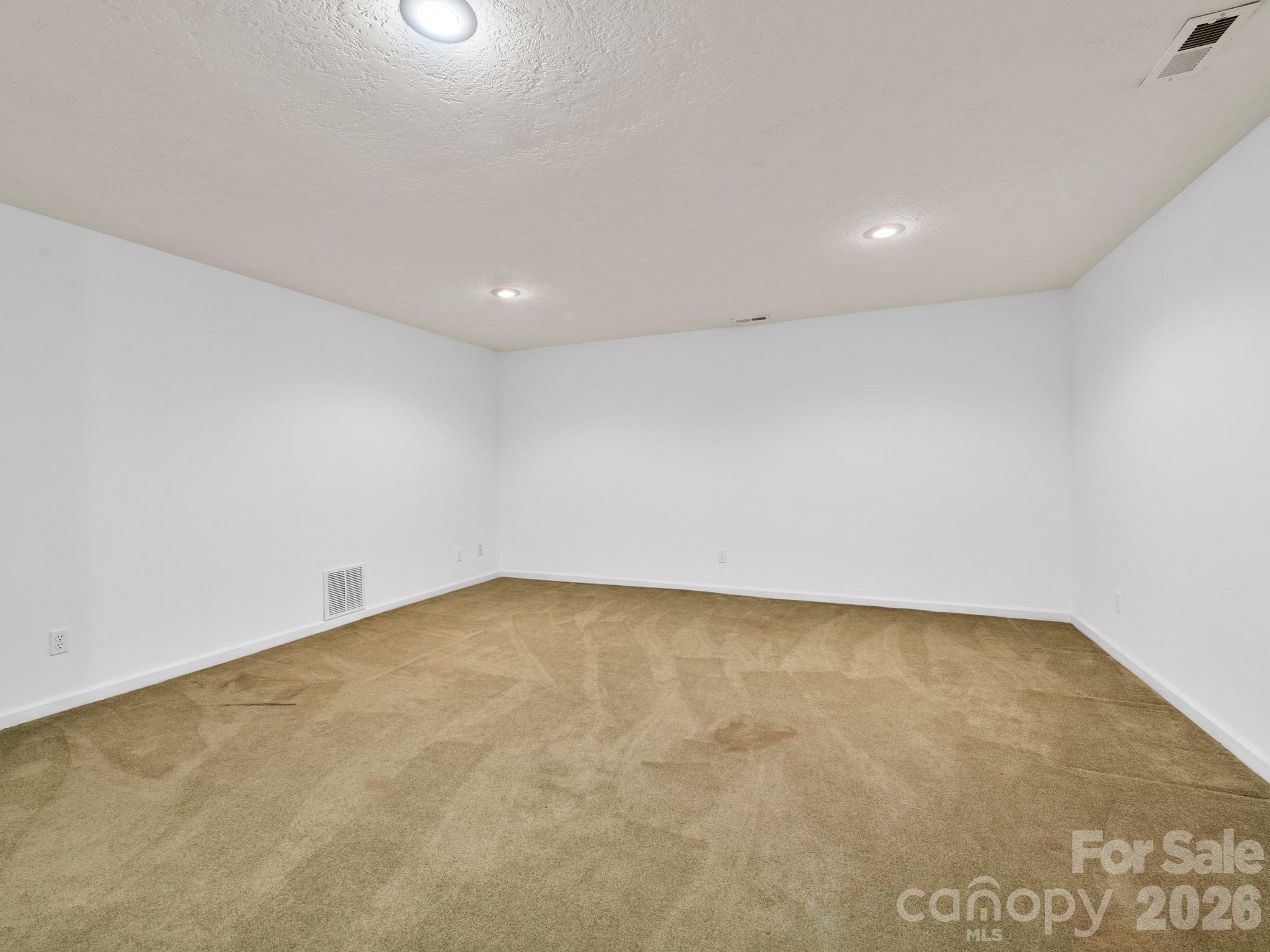 37 Leatherwood Drive 9 Property Photo 32