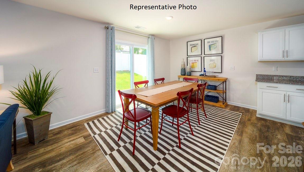1371 Mammoth Road Property Photo 13