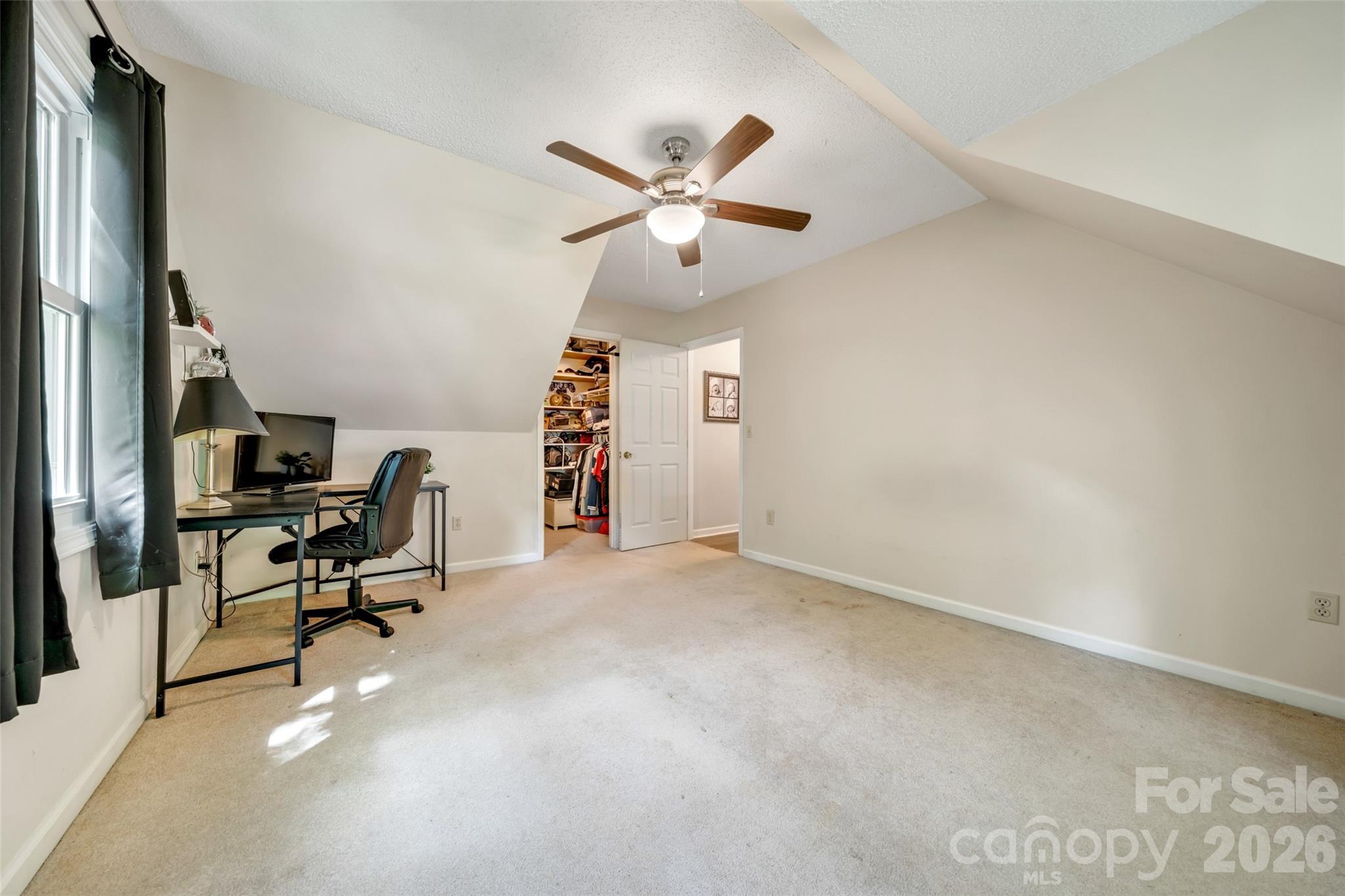 18 Tarragon Place Property Photo 36