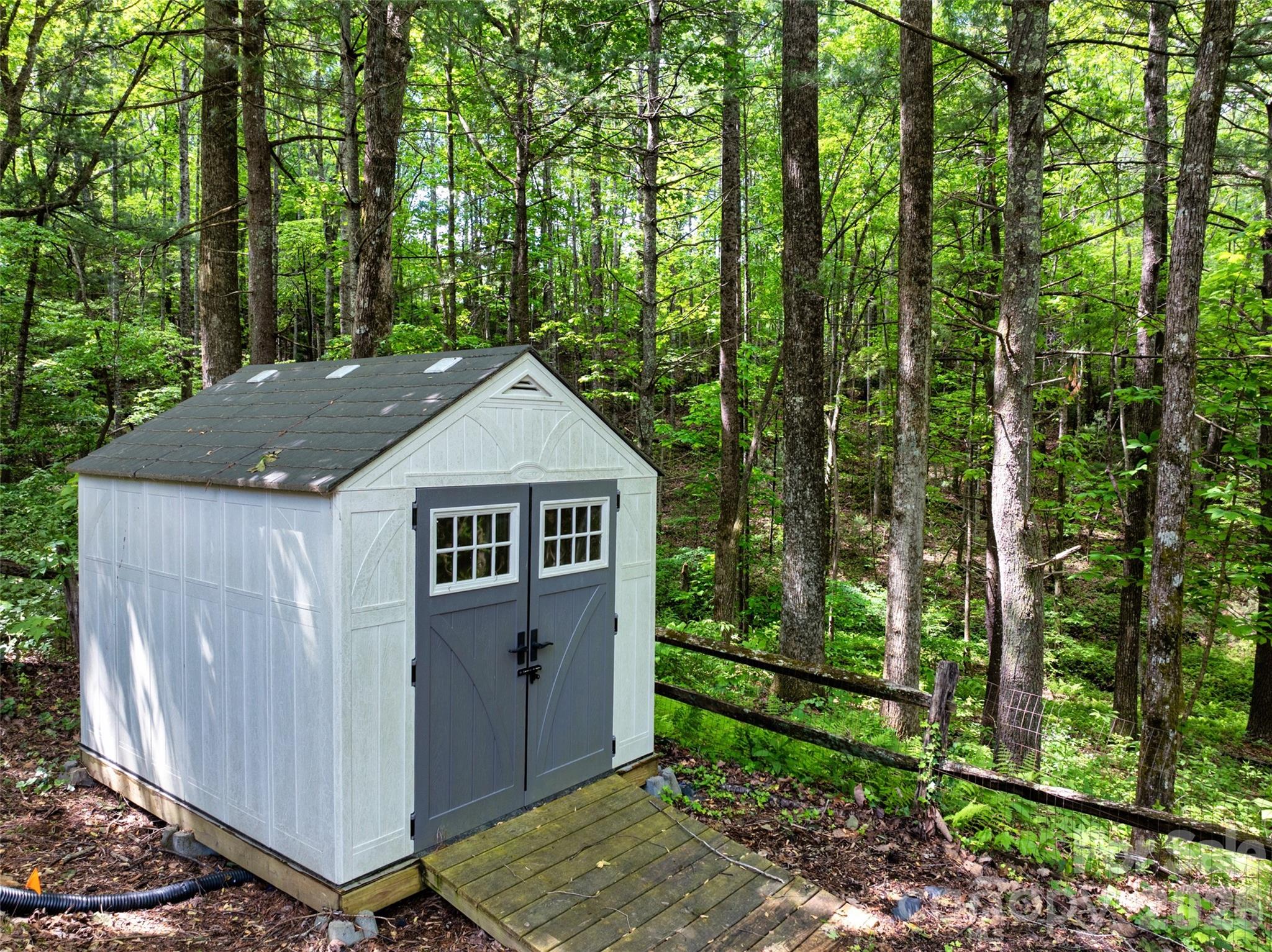18 Tarragon Place Property Photo 45