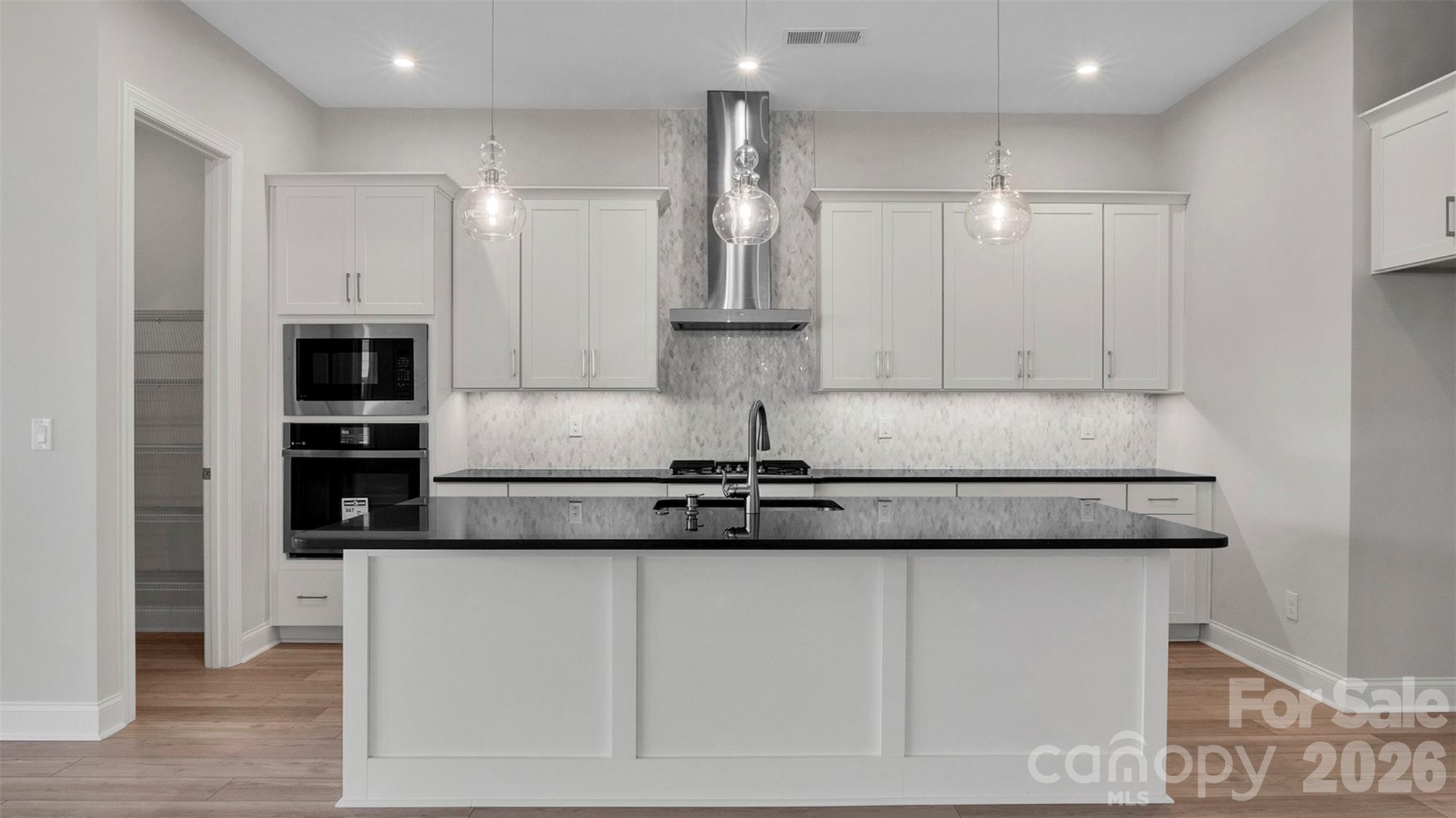 3022 Brush Creek Property Photo 4