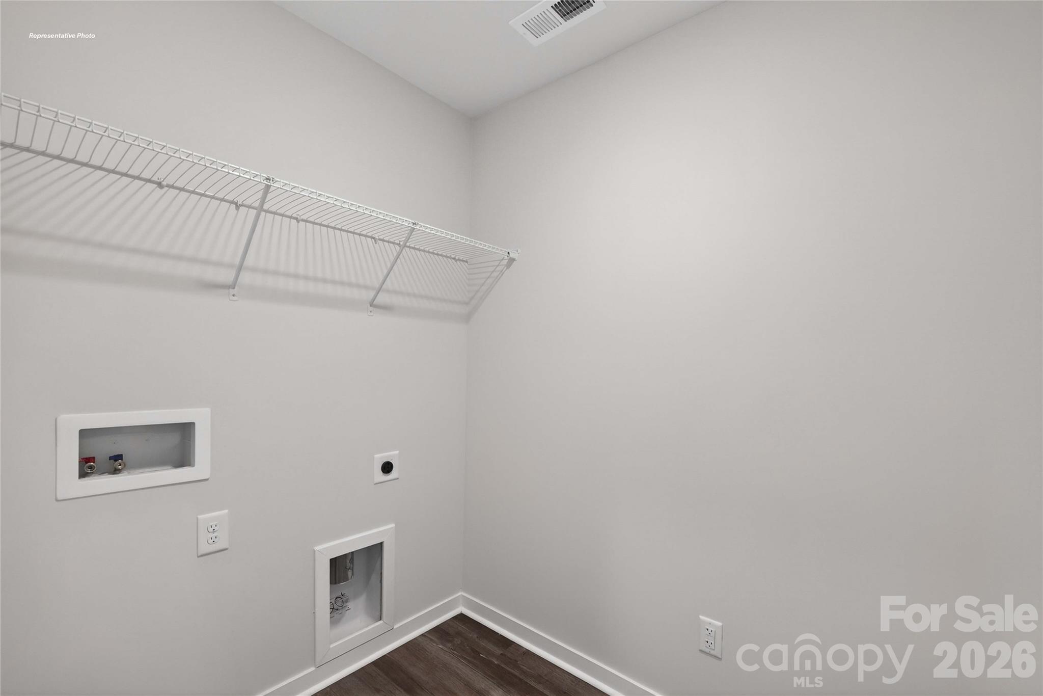 1375 Mammoth Road Property Photo 17