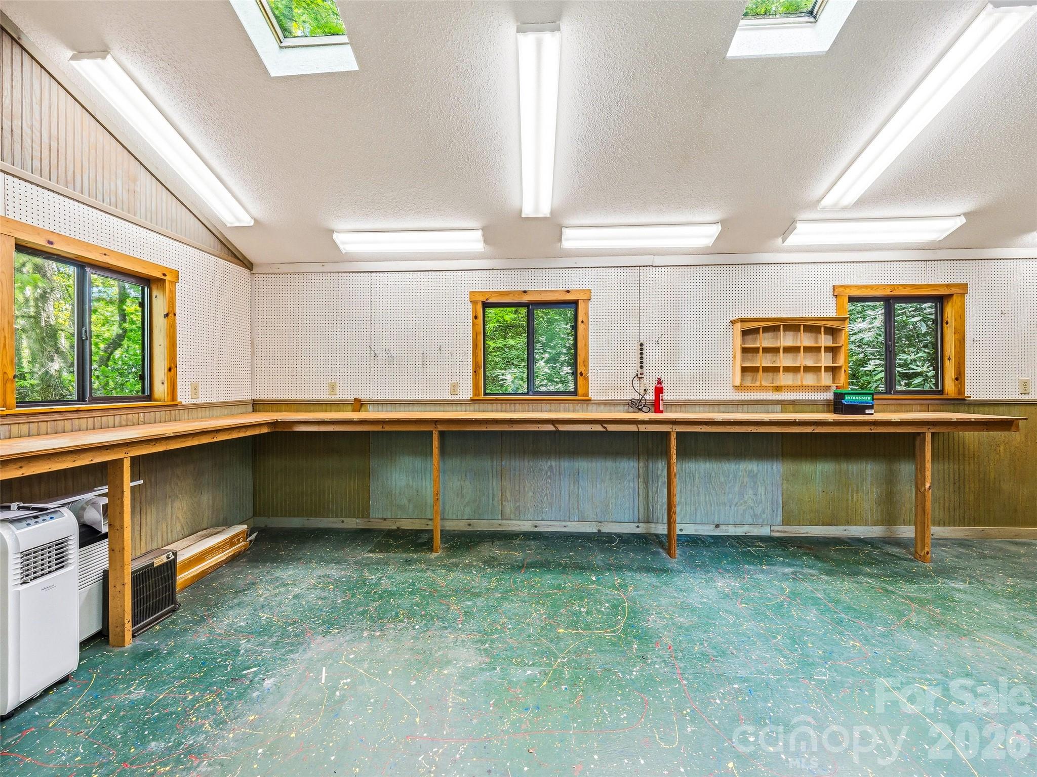 33 Southerland Road Property Photo 41