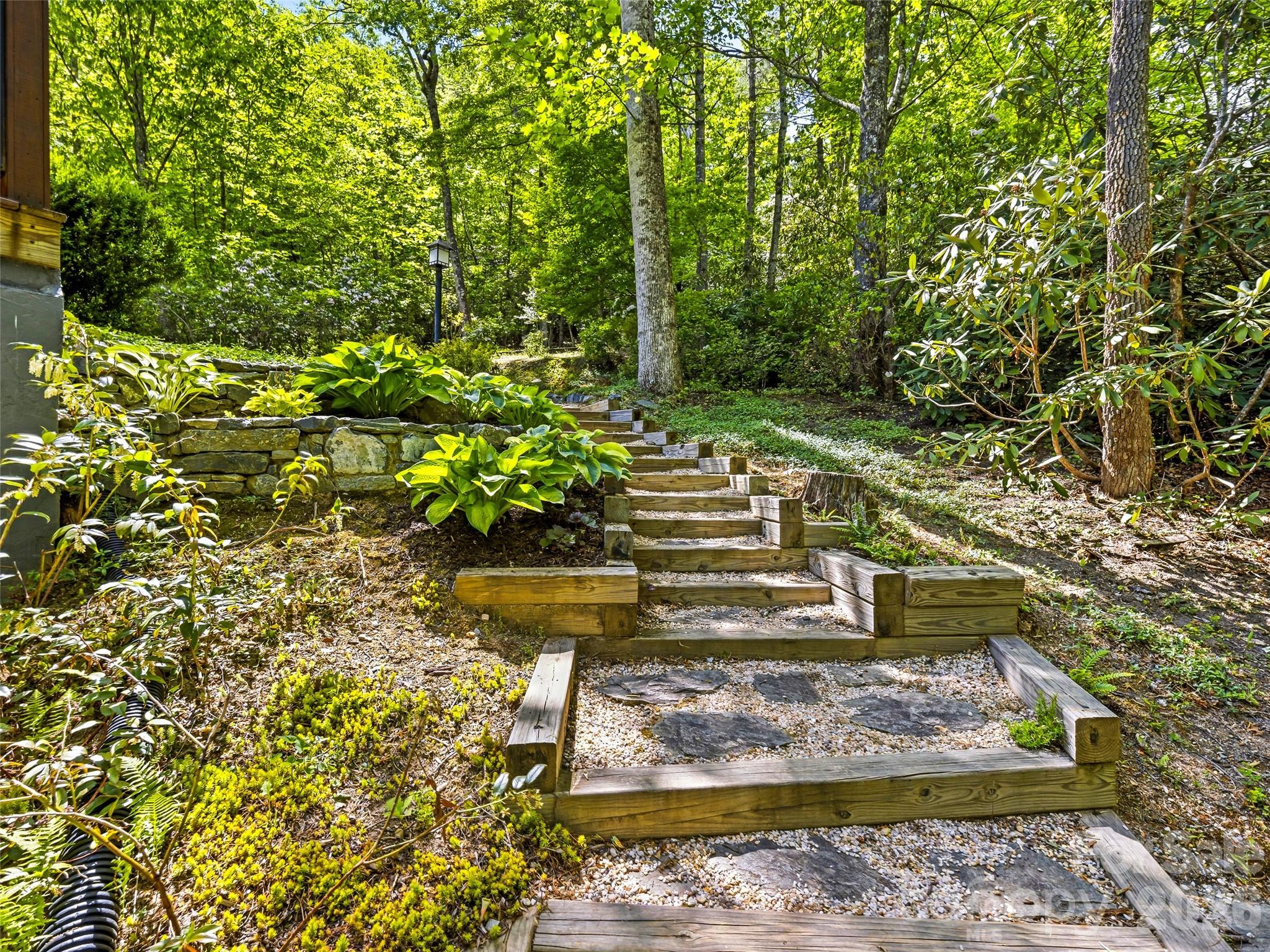 33 Southerland Road Property Photo 43