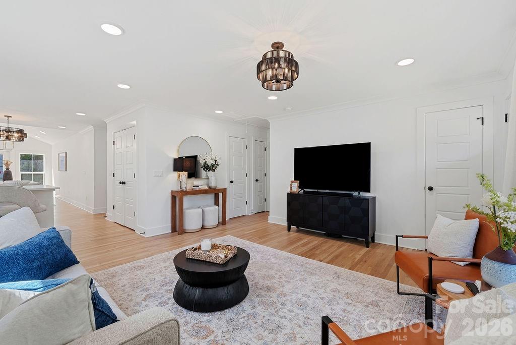 1939 Academy Street Property Photo 6
