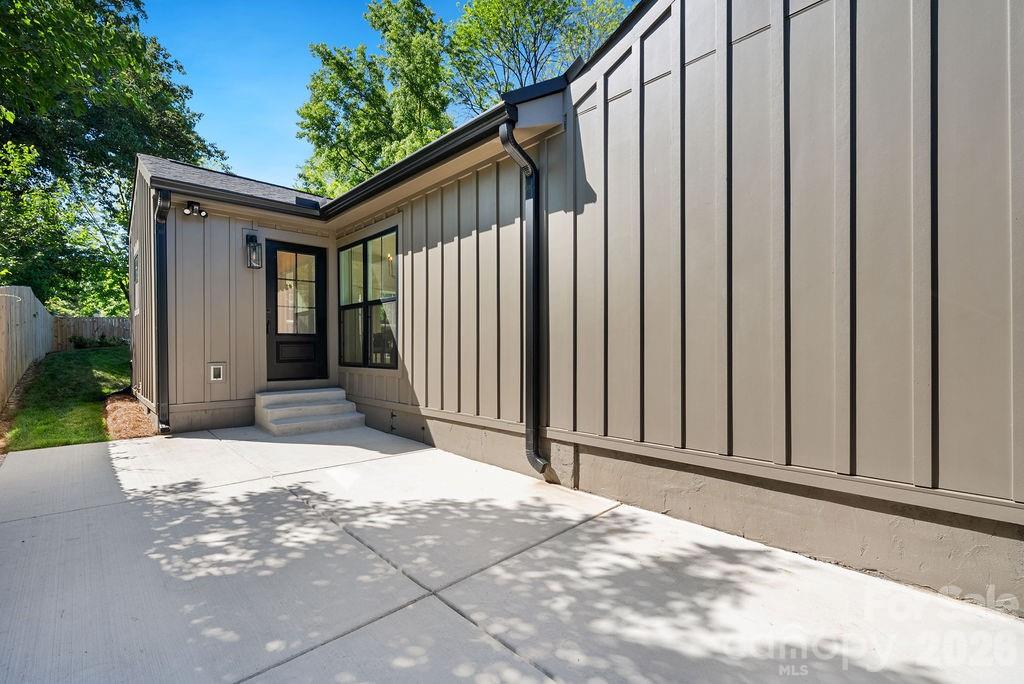 1939 Academy Street Property Photo 28