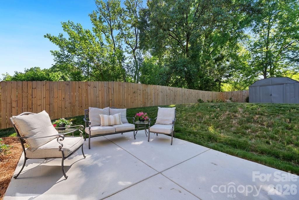 1939 Academy Street Property Photo 30