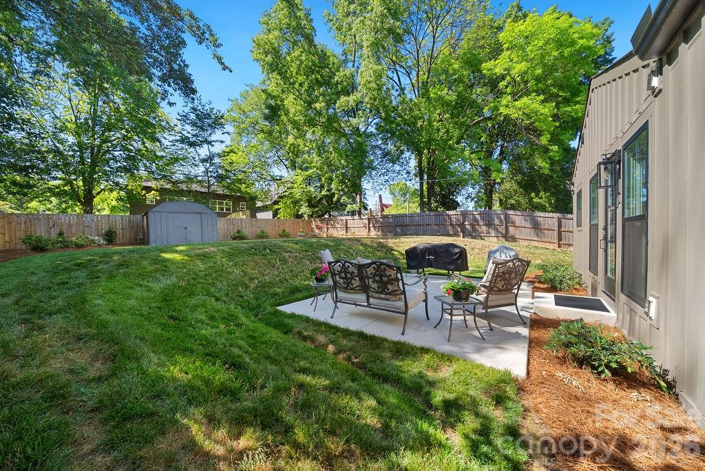 1939 Academy Street Property Photo 31