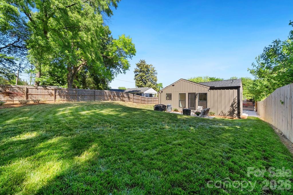 1939 Academy Street Property Photo 32