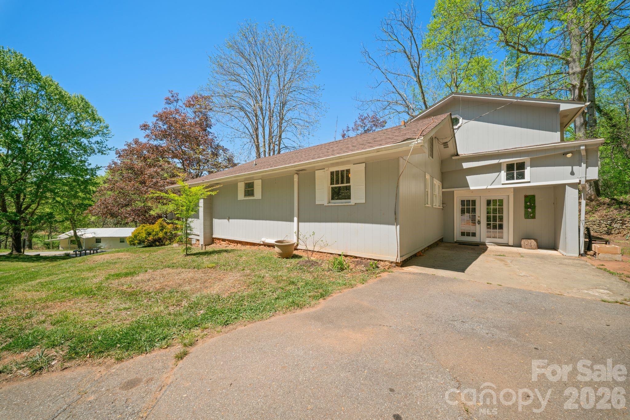 290 Hookers Gap Road Property Photo 2