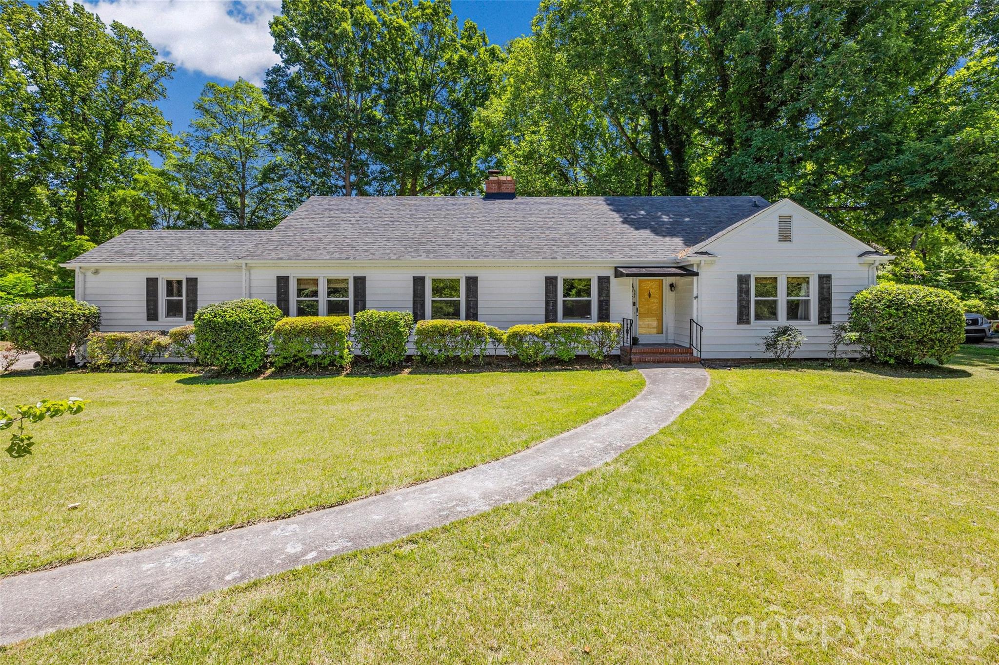 632 Sedgewood Drive Property Photo 1