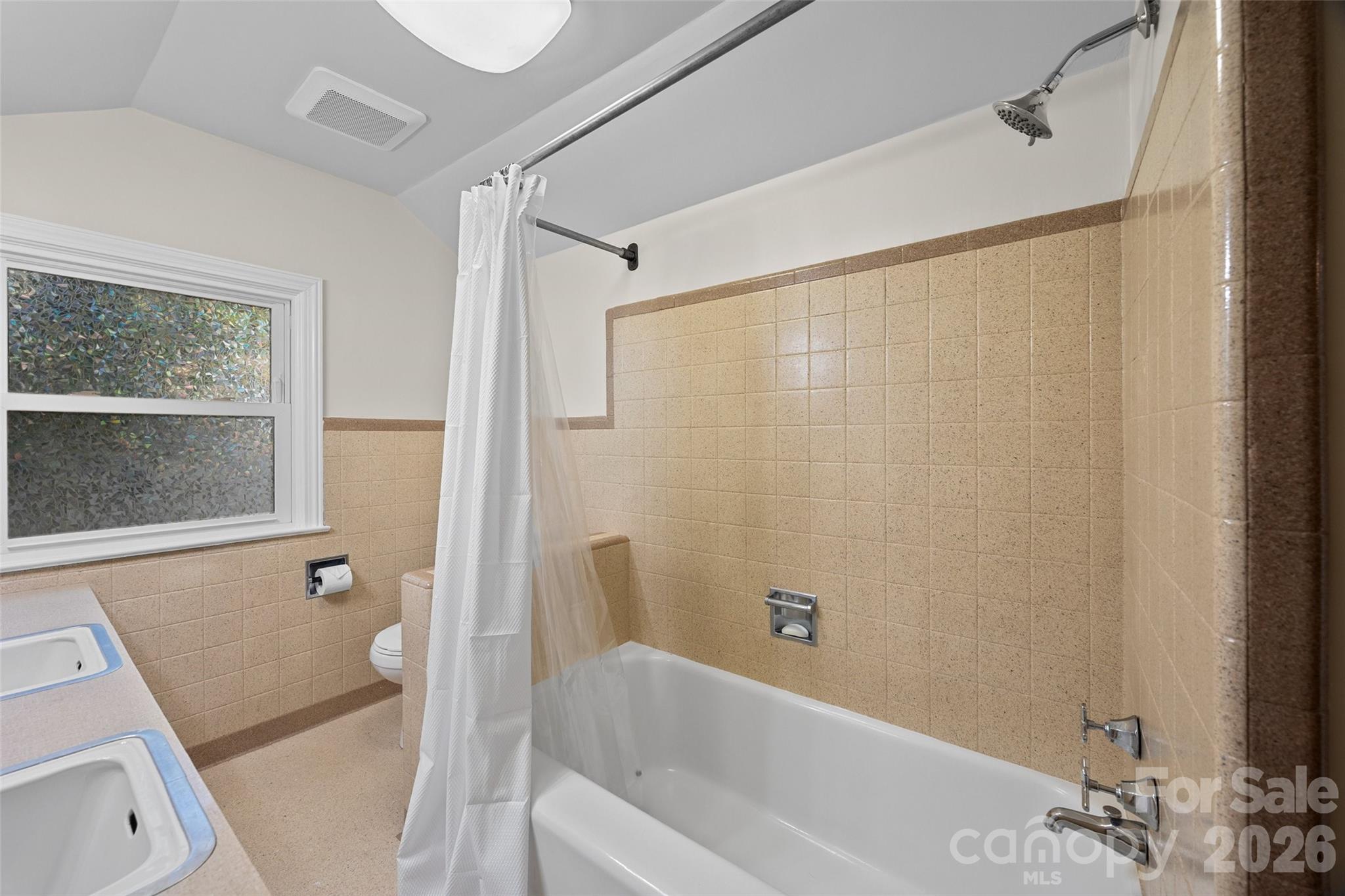 632 Sedgewood Drive Property Photo 28