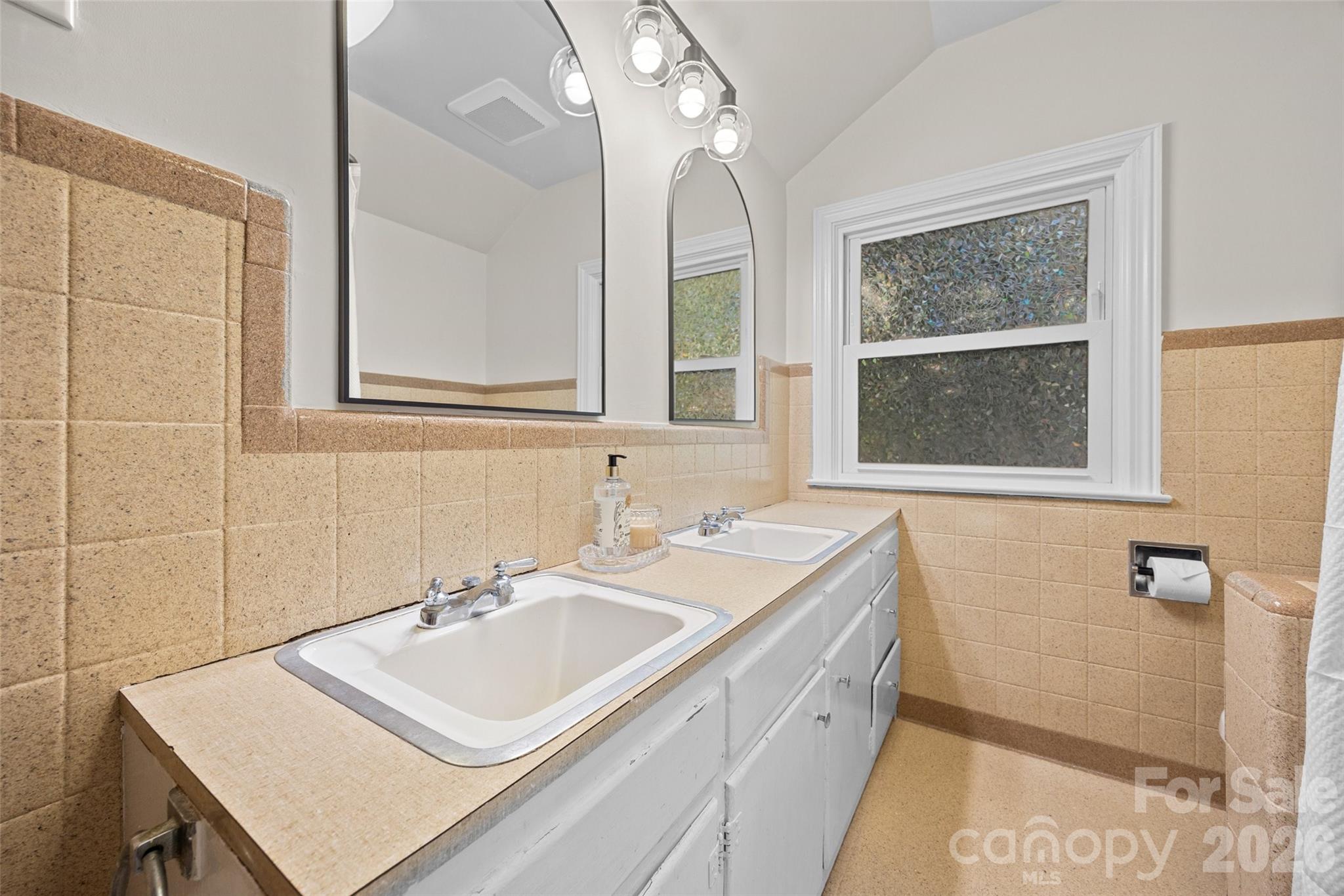 632 Sedgewood Drive Property Photo 29