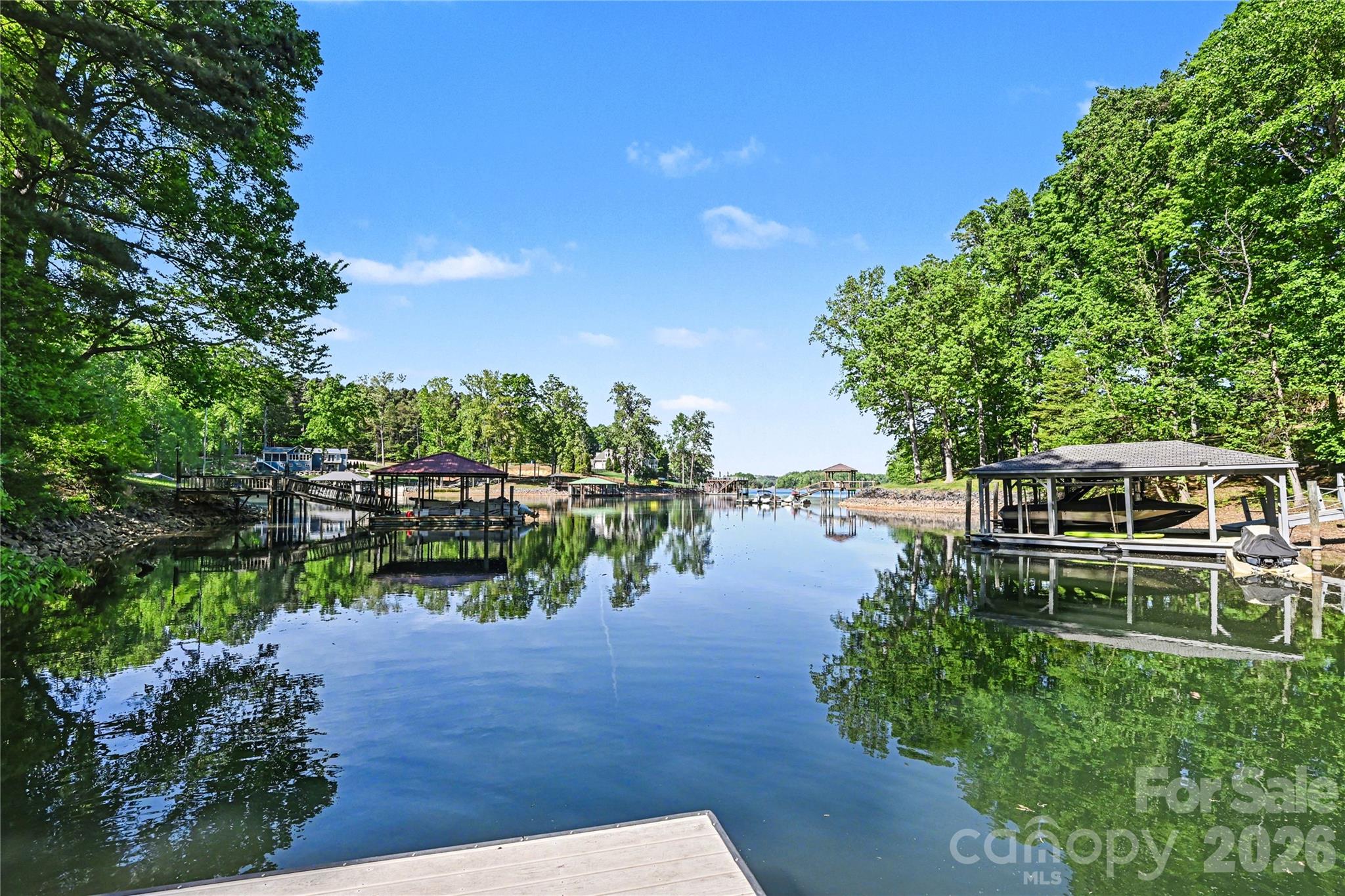 142 Lakeview Shores Loop Property Photo 1