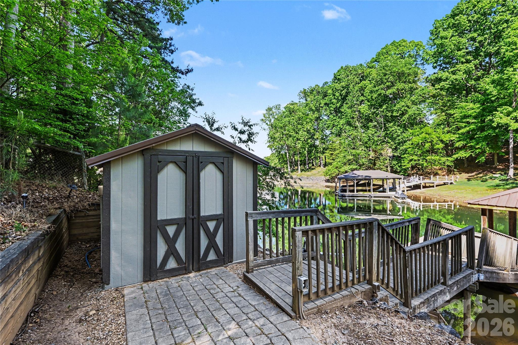 142 Lakeview Shores Loop Property Photo 26