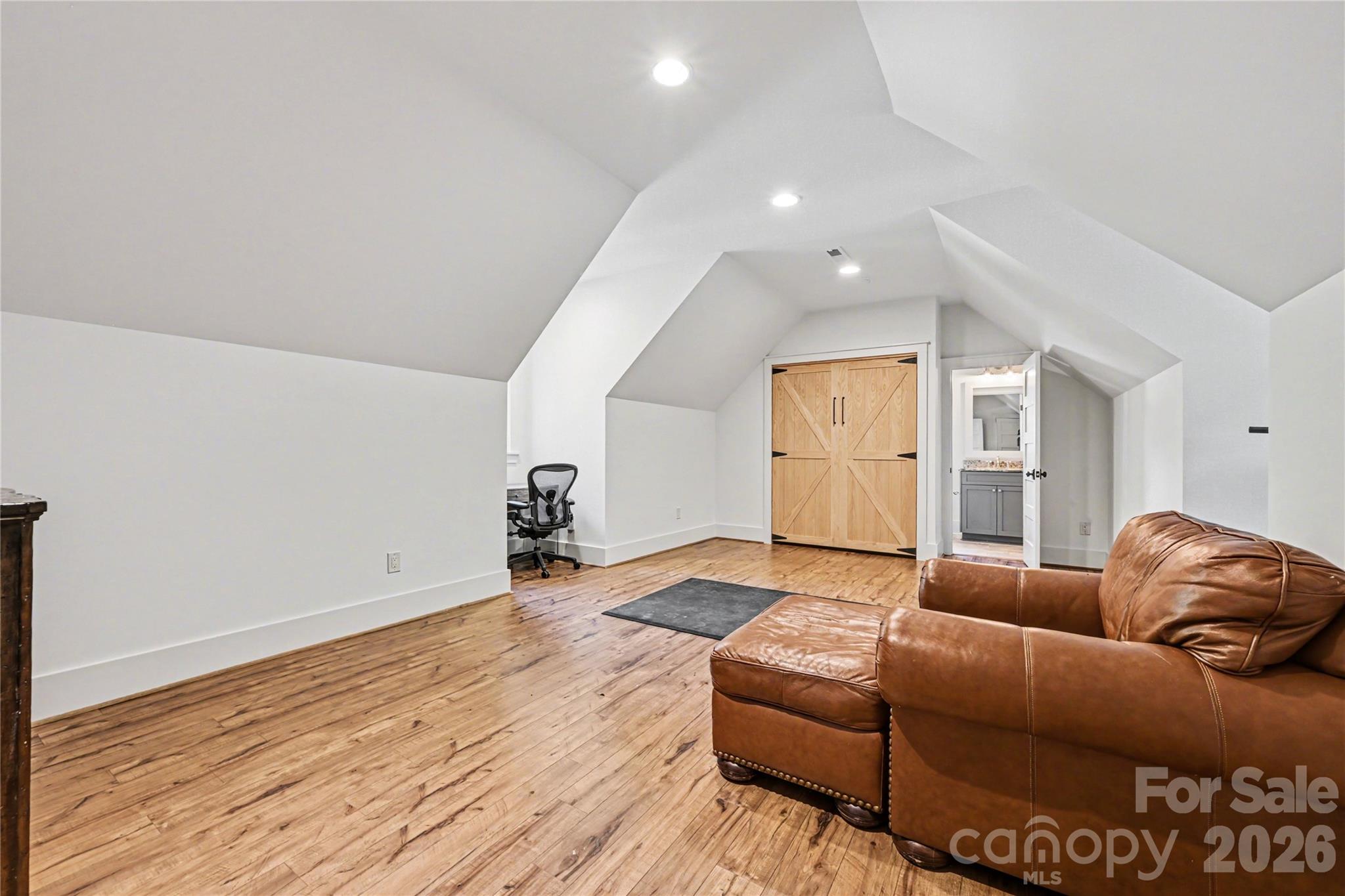 142 Lakeview Shores Loop Property Photo 31