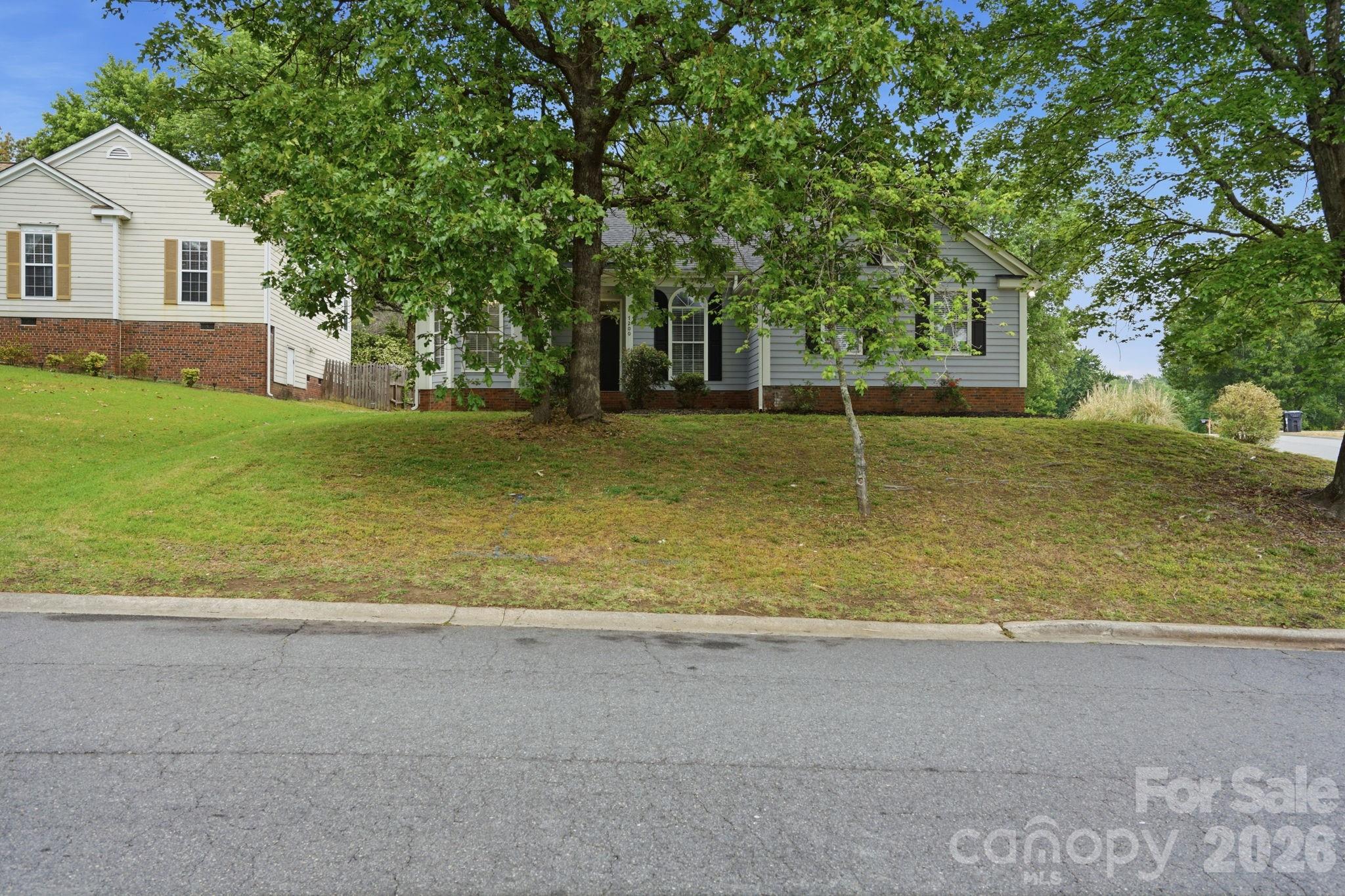 7200 Daerwood Place Property Photo 2