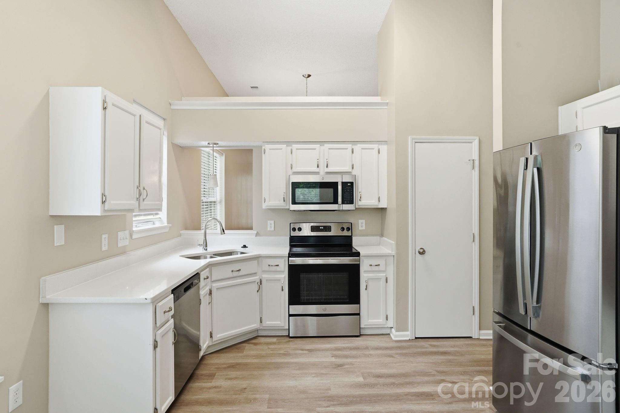 7200 Daerwood Place Property Photo 16