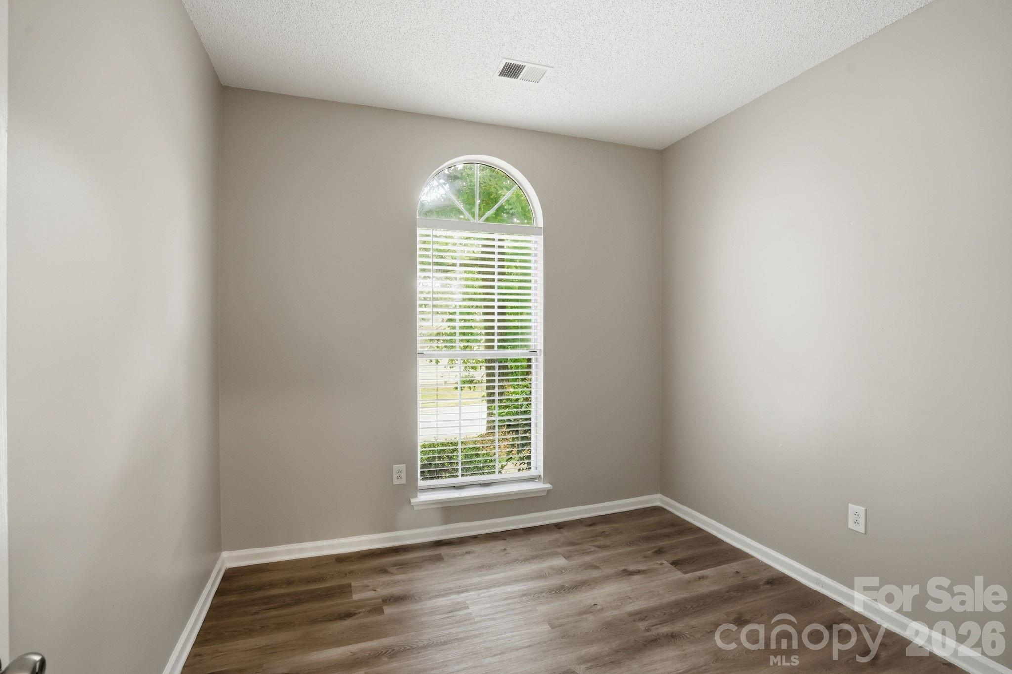 7200 Daerwood Place Property Photo 24