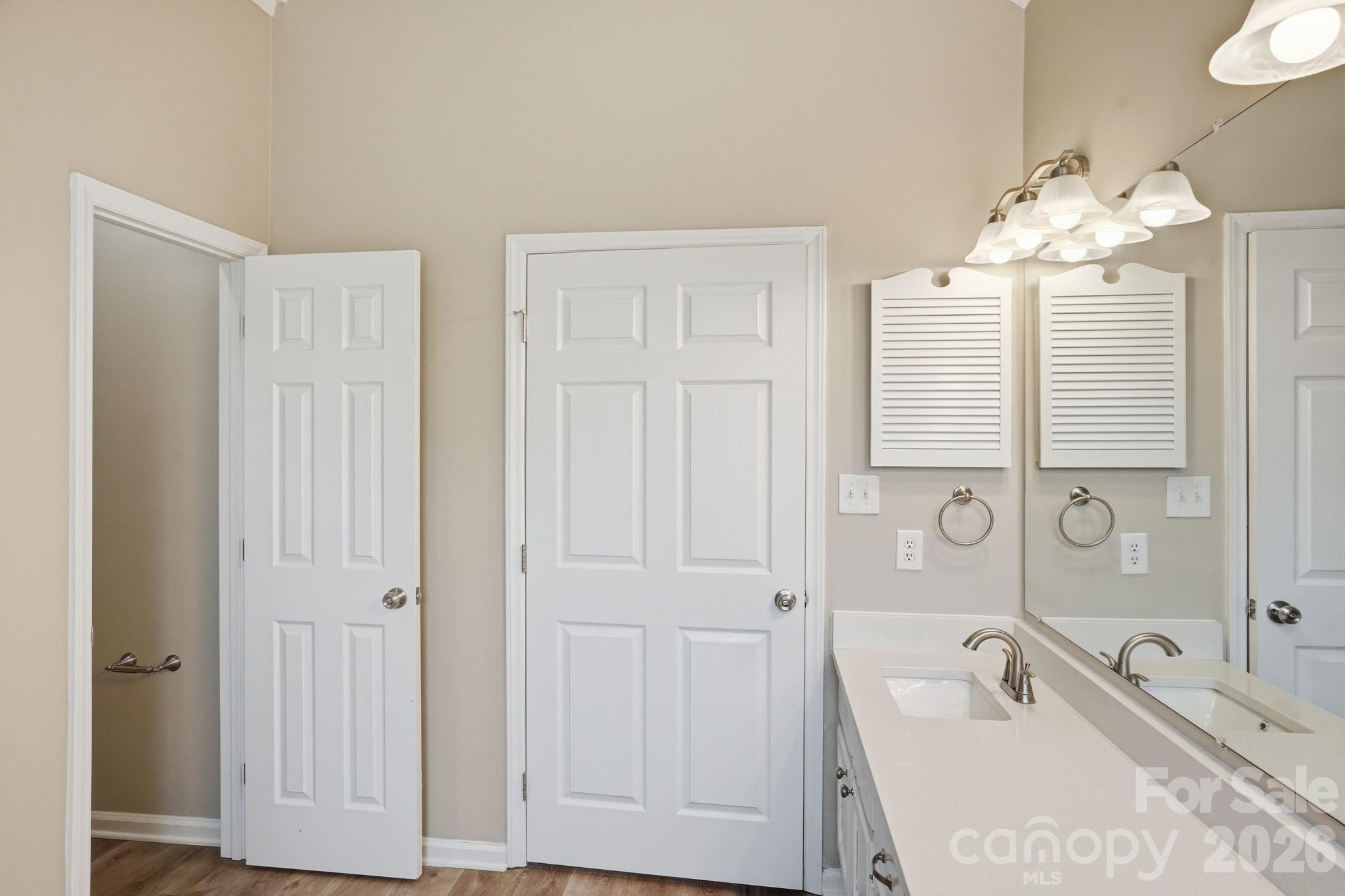 7200 Daerwood Place Property Photo 29