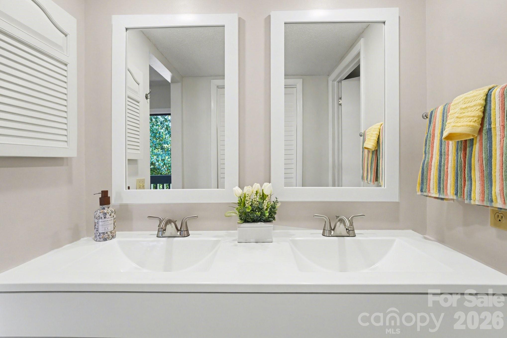 250 Sugar Gum Lane 224 Property Photo 24
