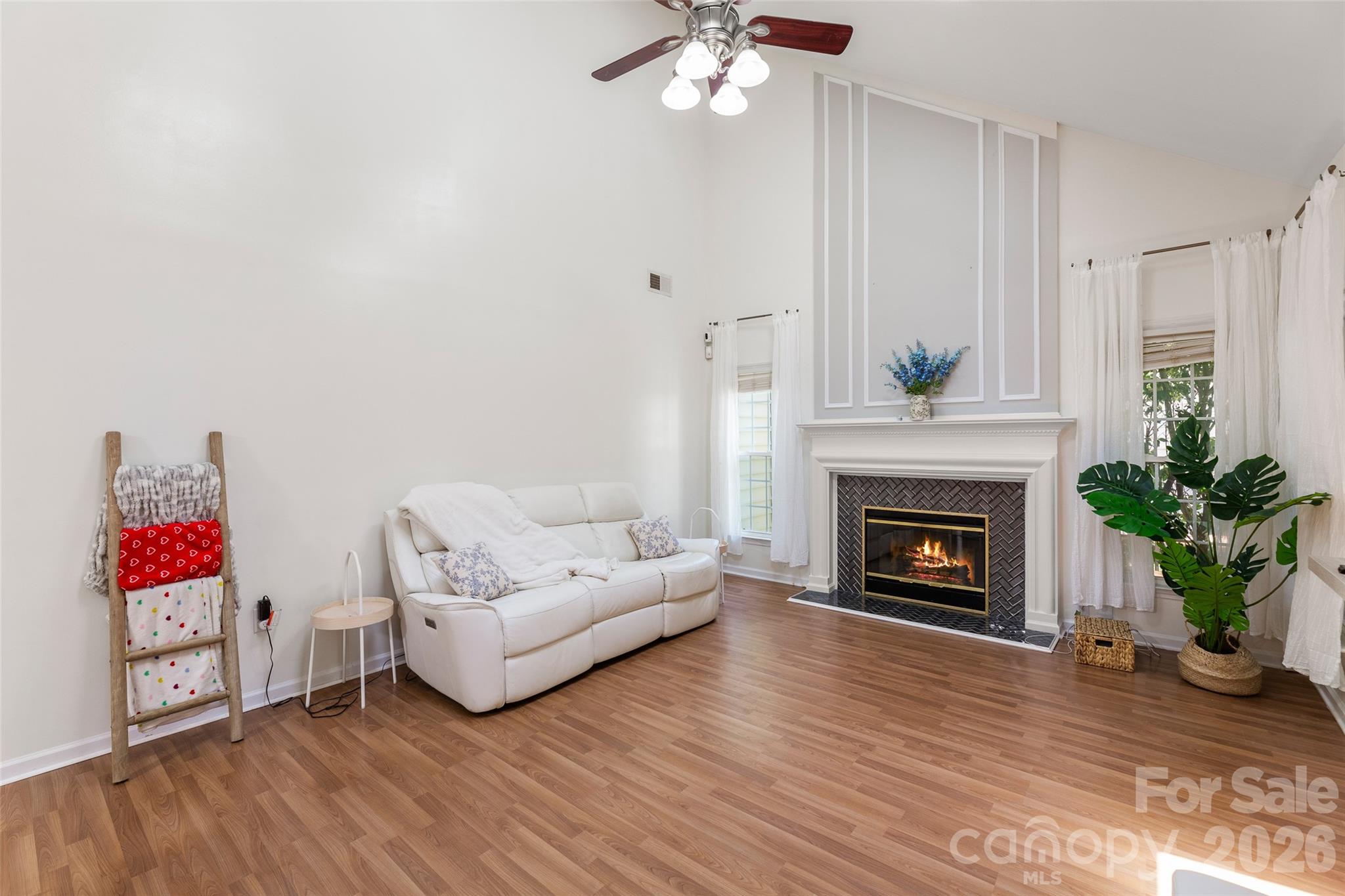 8906 Glade Court Property Photo 13