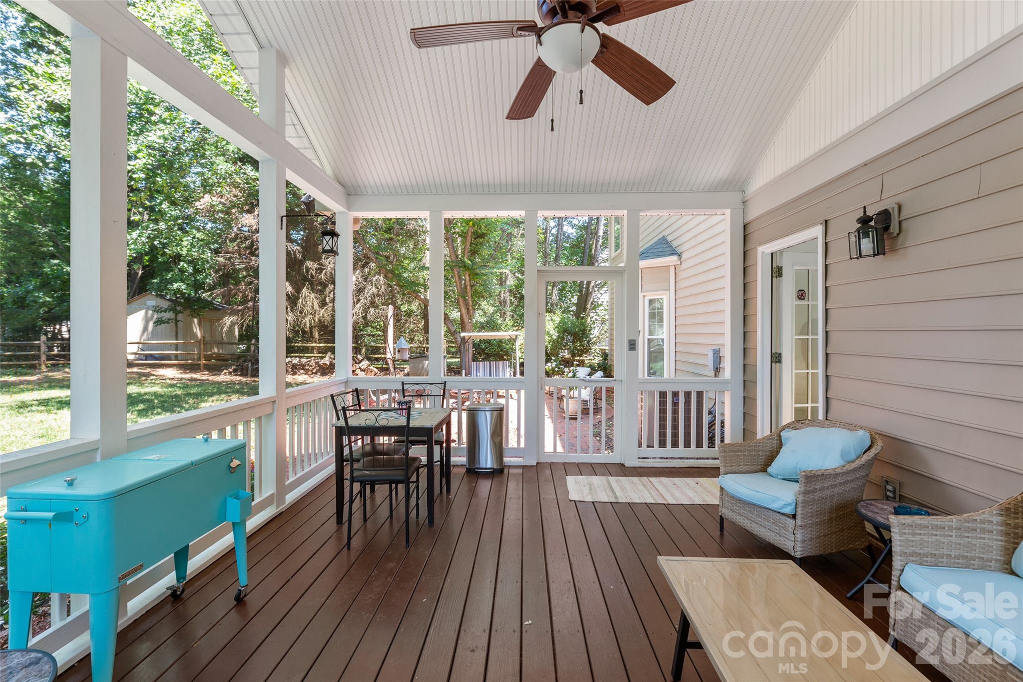8906 Glade Court Property Photo 35