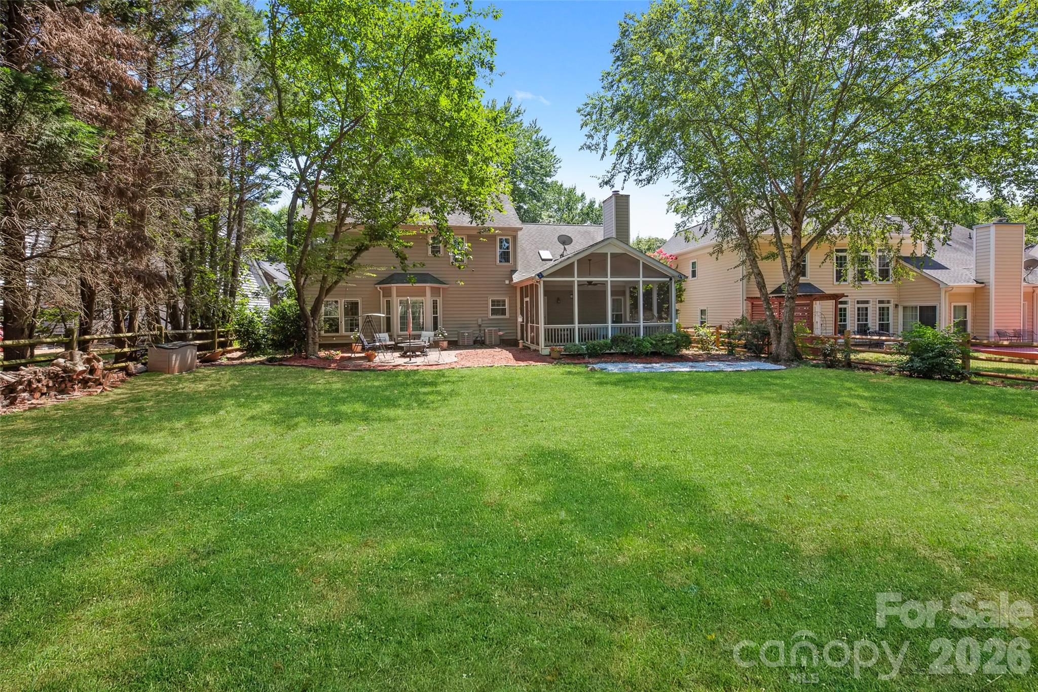 8906 Glade Court Property Photo 44