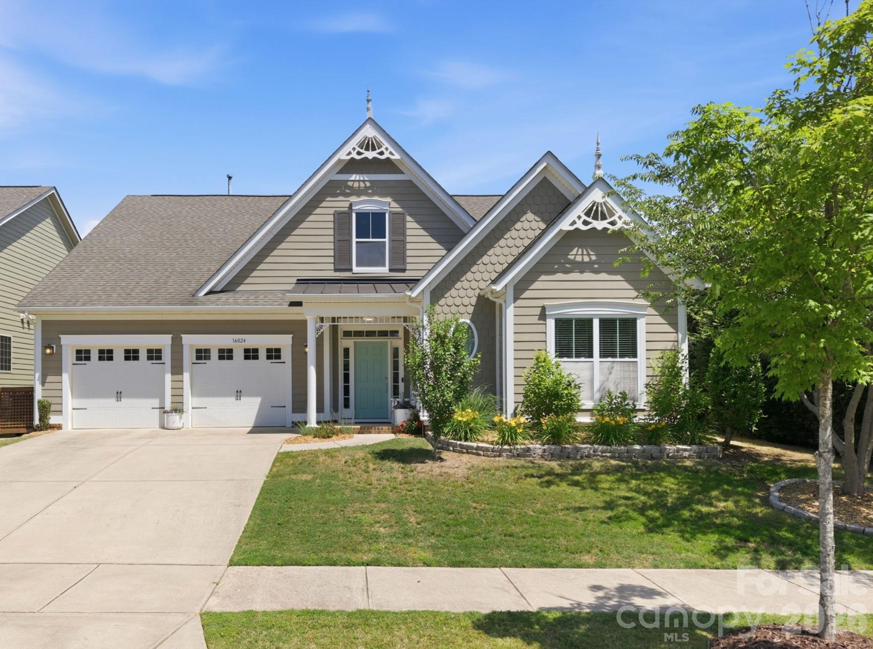 16024 Oxford Glenn Drive Property Photo 1