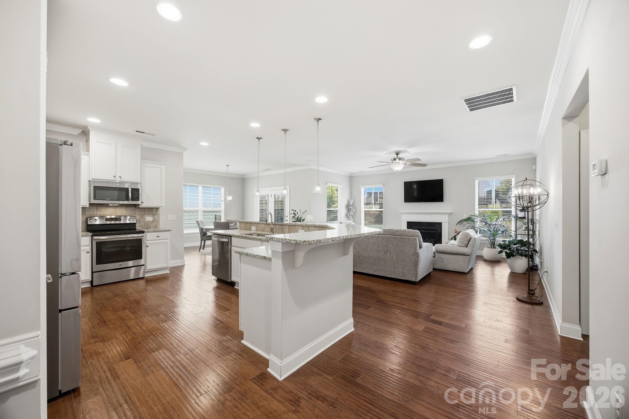 16024 Oxford Glenn Drive Property Photo 14