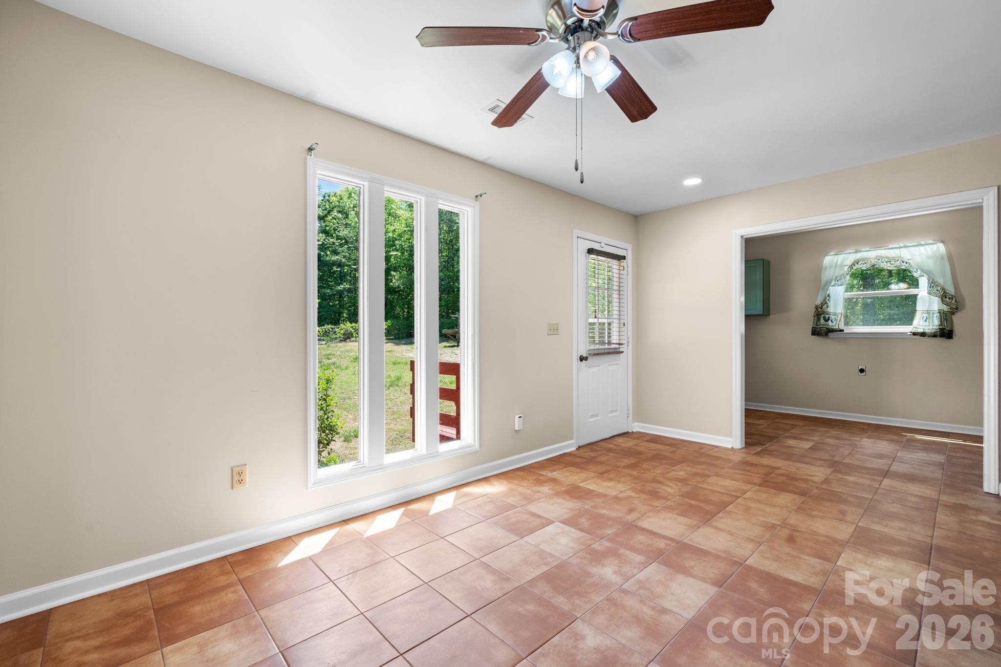 2113 White Pine Drive Property Photo 5
