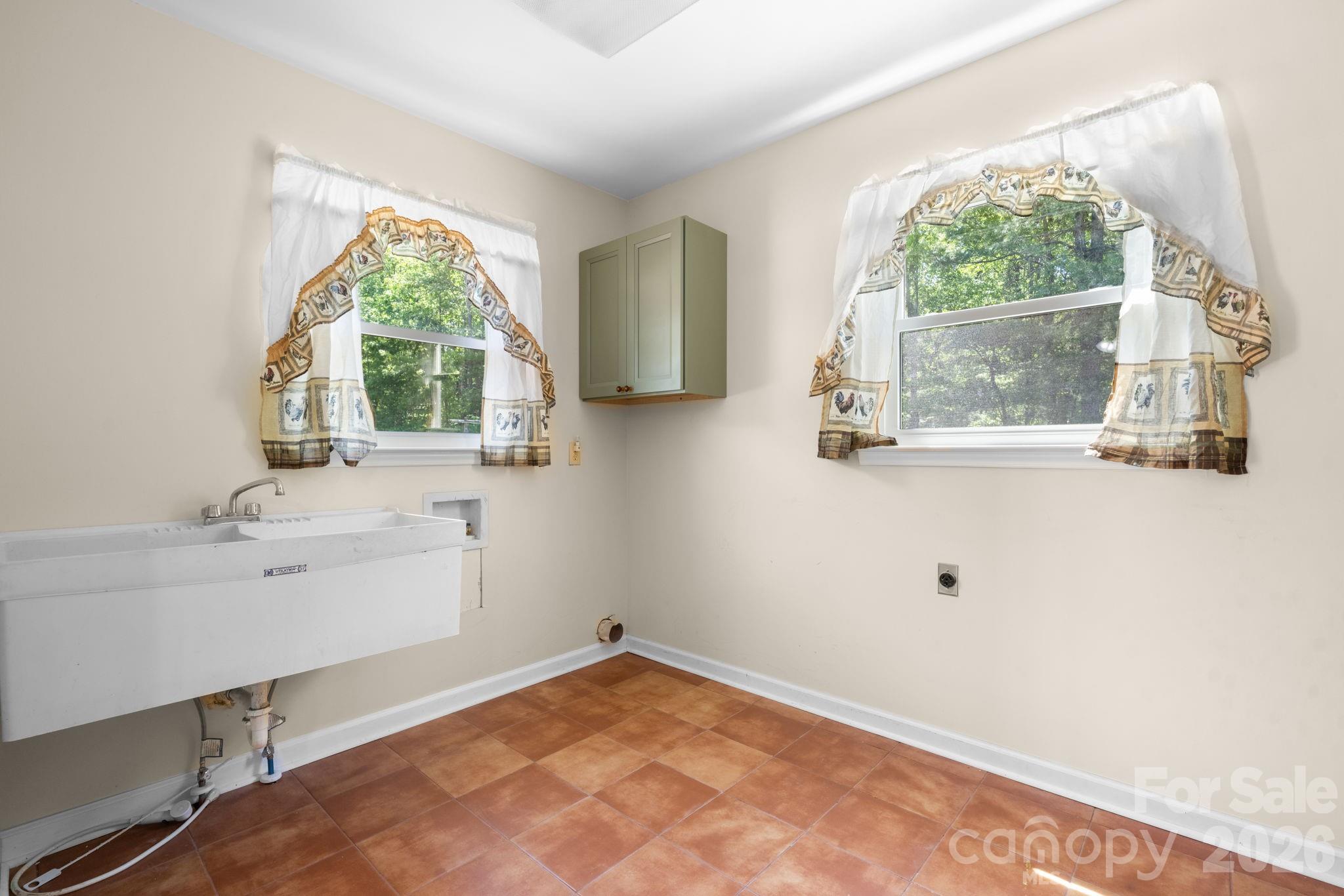 2113 White Pine Drive Property Photo 6