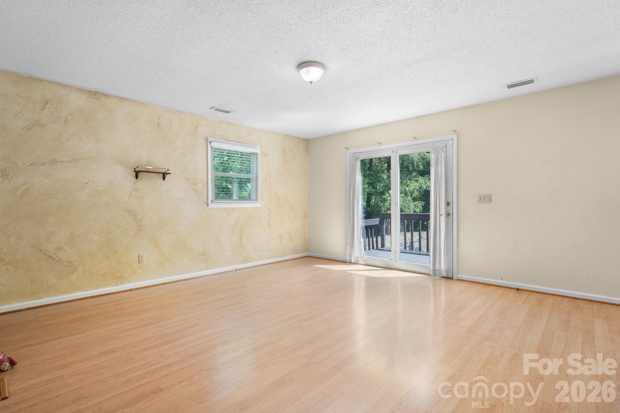 2113 White Pine Drive Property Photo 12