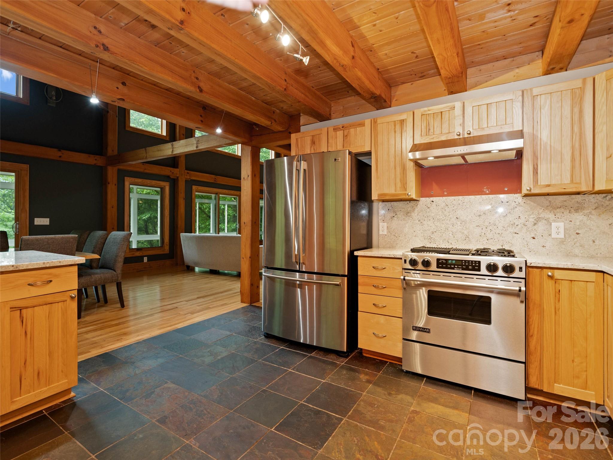 82 Red Oak Drive Property Photo 13