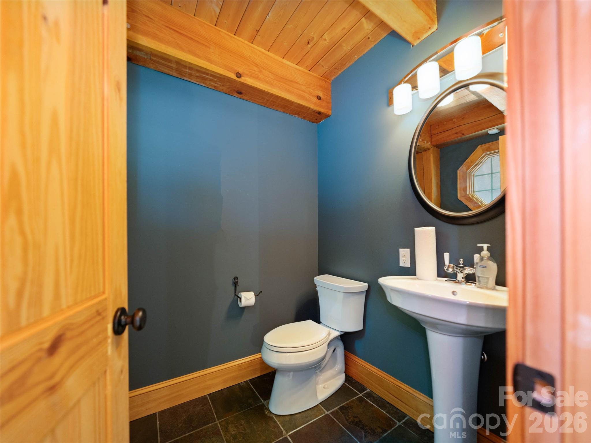 82 Red Oak Drive Property Photo 28