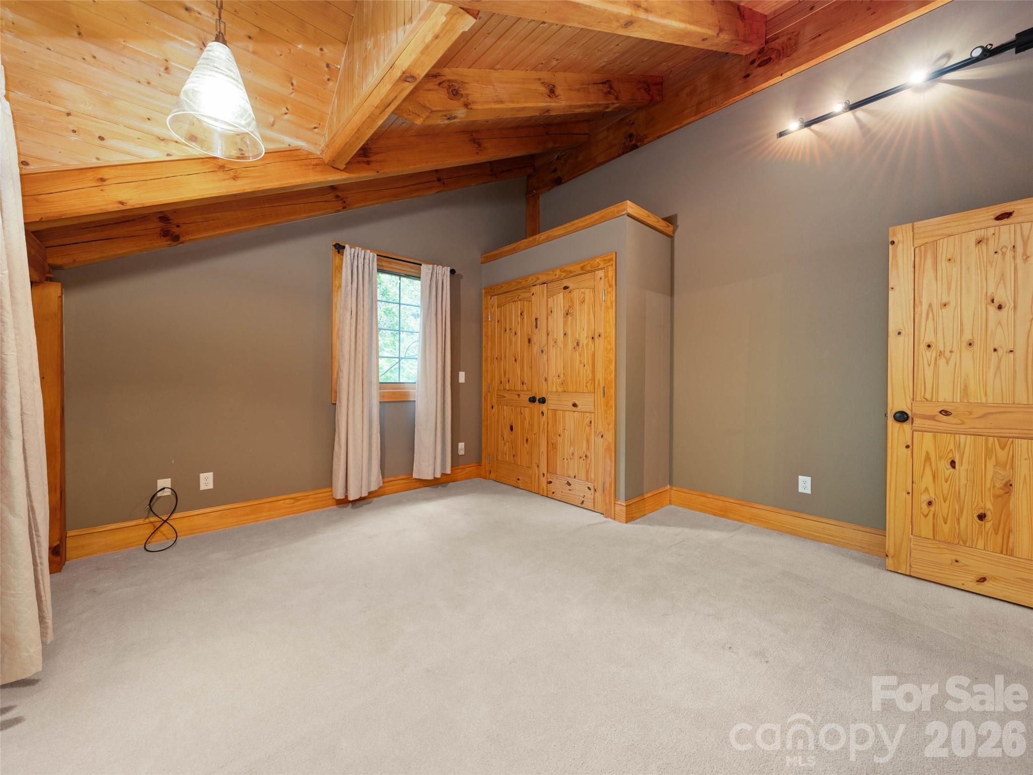82 Red Oak Drive Property Photo 34